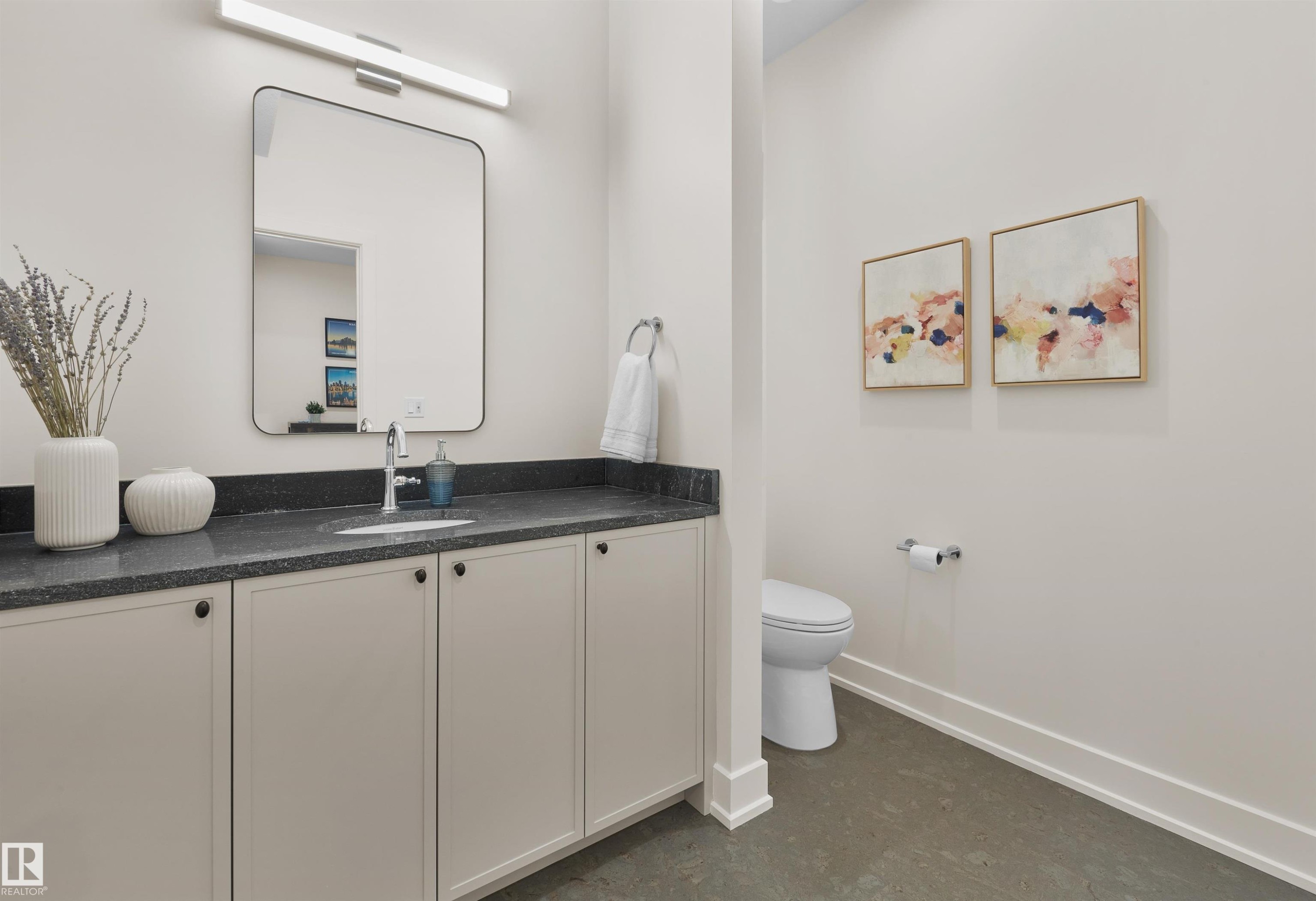 4183 Cameron Heights Point(E), Edmonton, AB - Indoor Photo Showing Bathroom