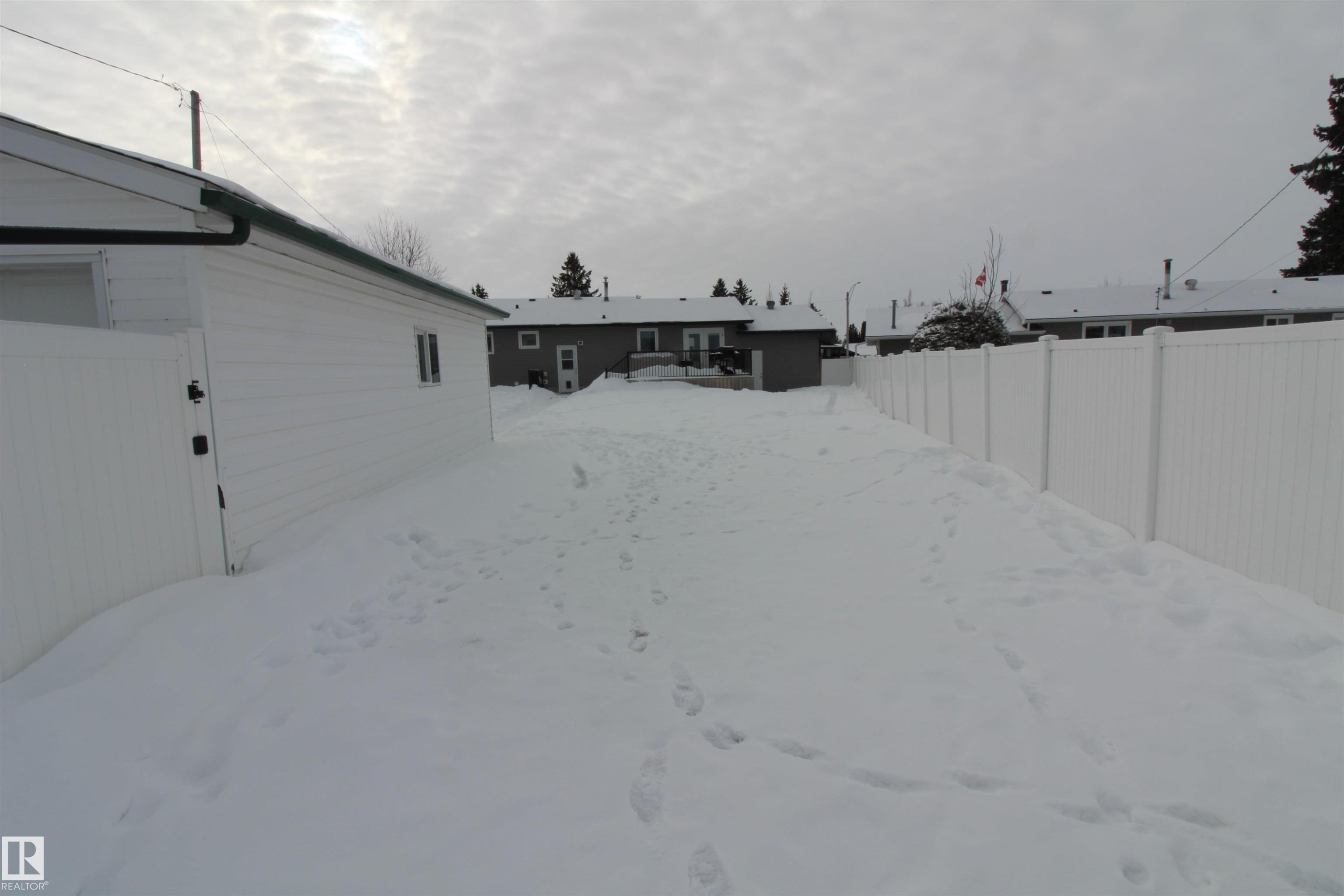 View of yard - 10319 106 Ave, Westlock, AB - Outdoor