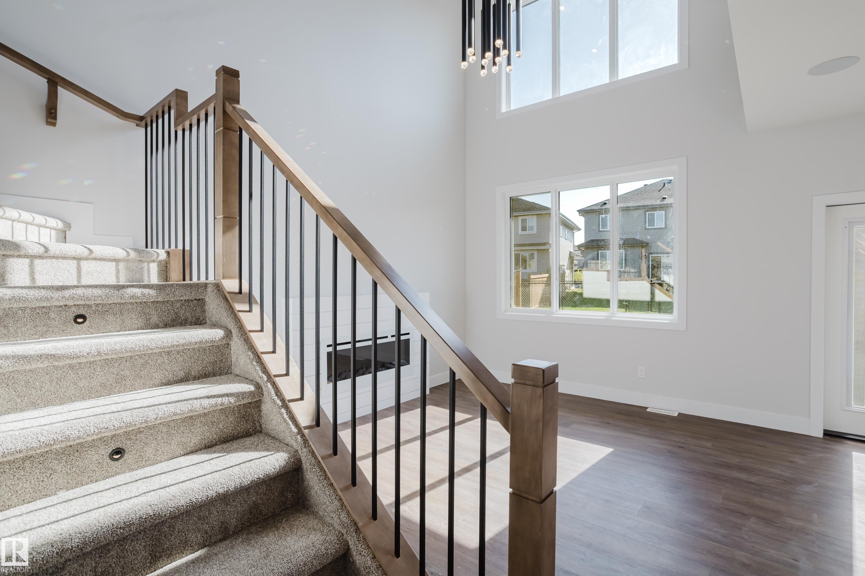 329 Balsam Link, Leduc, AB - Indoor Photo Showing Other Room