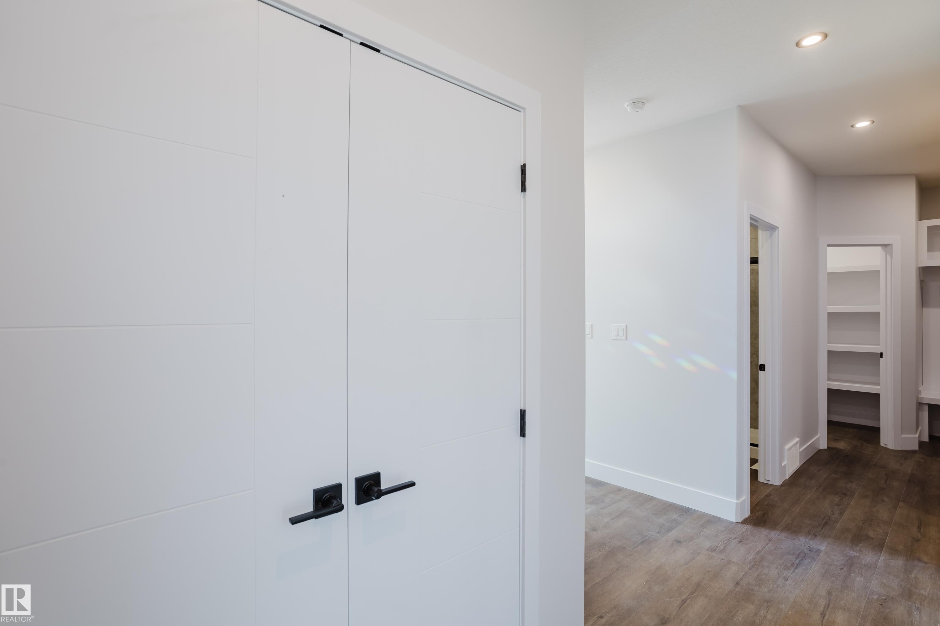 329 Balsam Link, Leduc, AB - Indoor Photo Showing Other Room