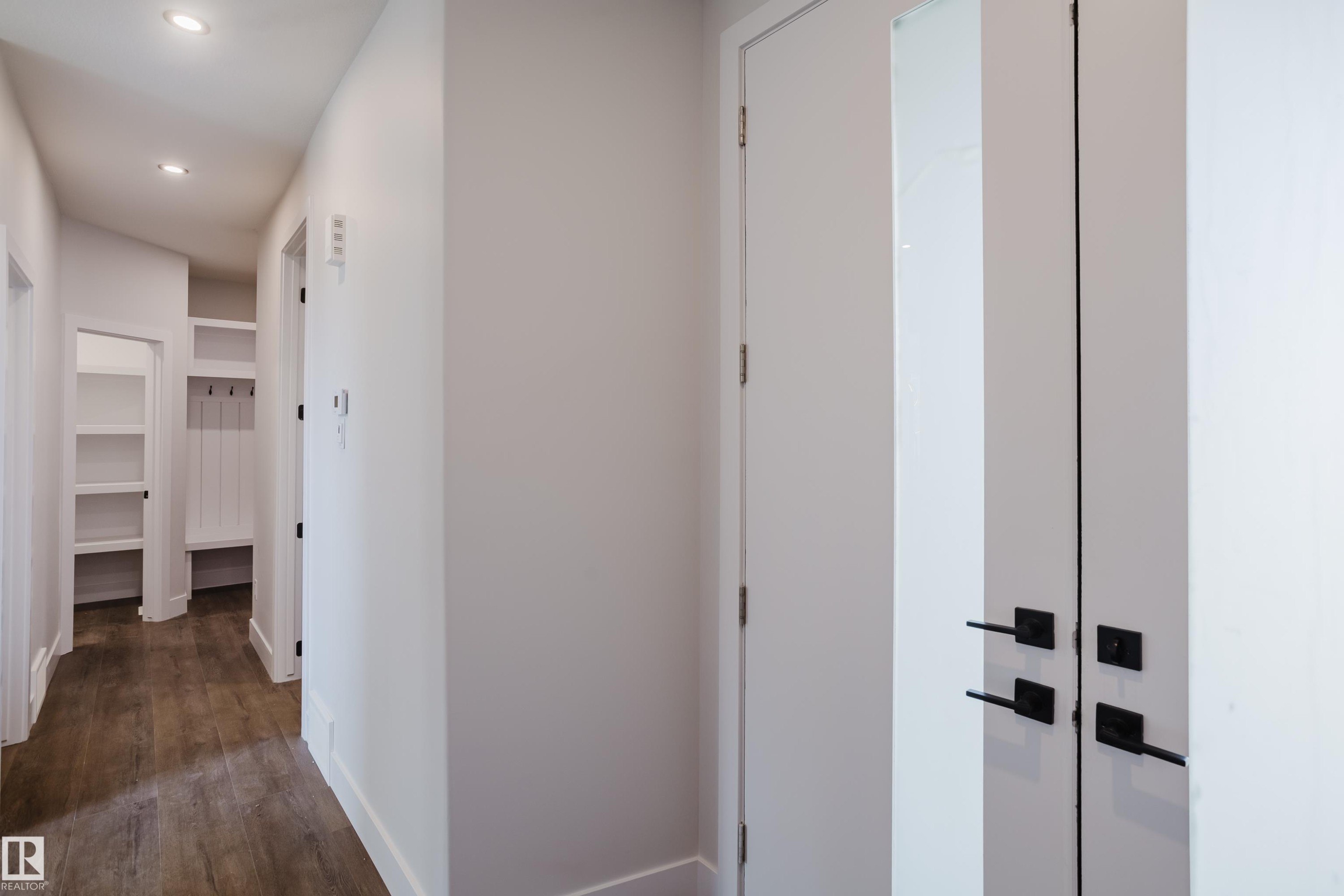 329 Balsam Link, Leduc, AB - Indoor Photo Showing Other Room