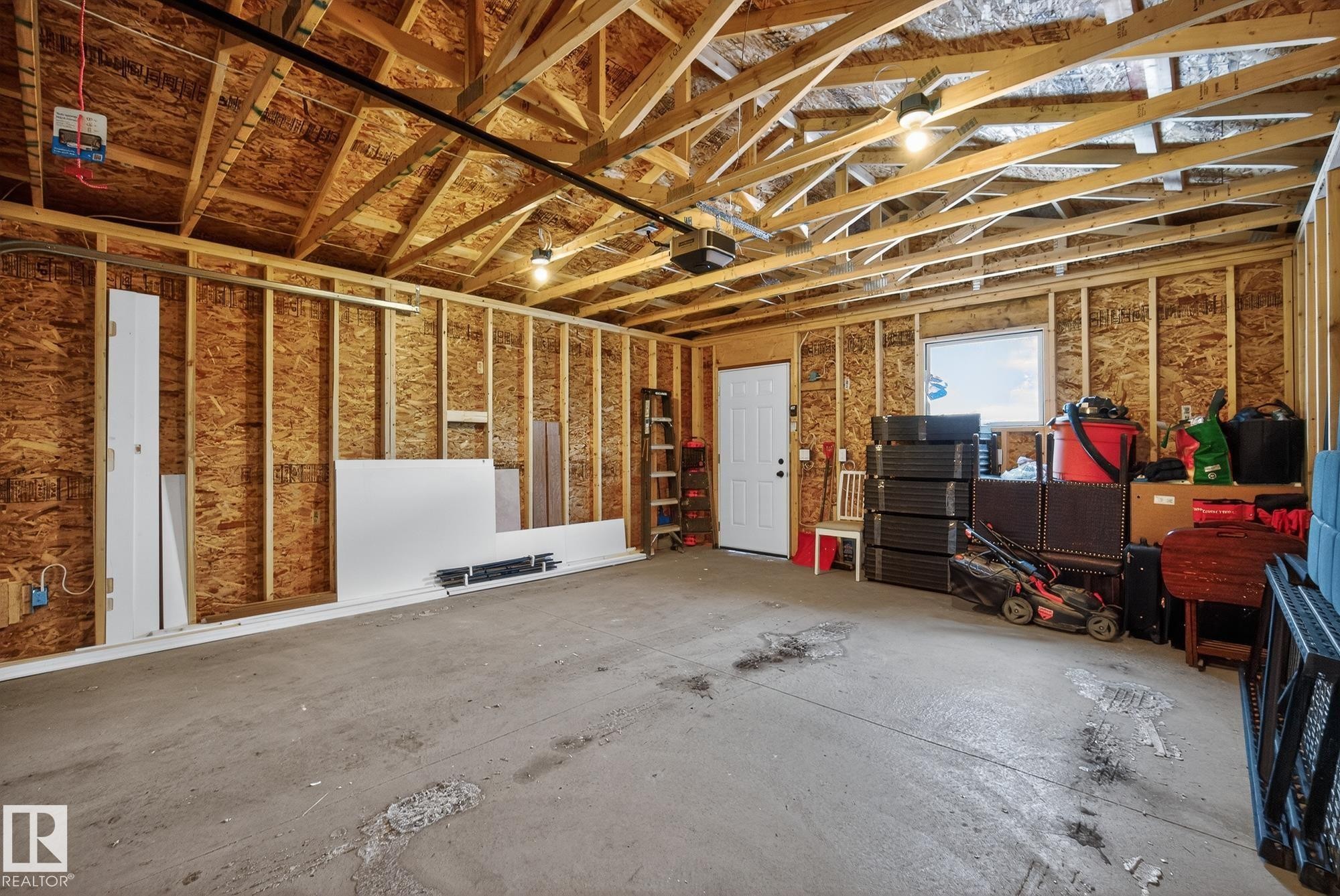 4503 149 Avenue, Edmonton, AB - Indoor