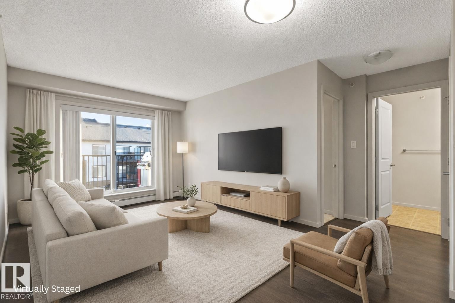 419 344 Windermere Road, Edmonton, AB - Indoor Photo Showing Living Room