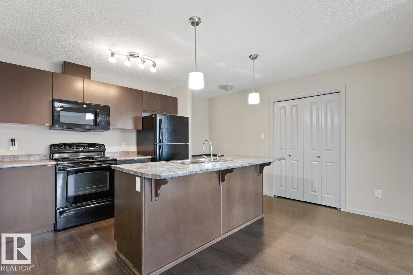 419 344 Windermere Road, Edmonton, AB - Indoor Photo Showing Kitchen