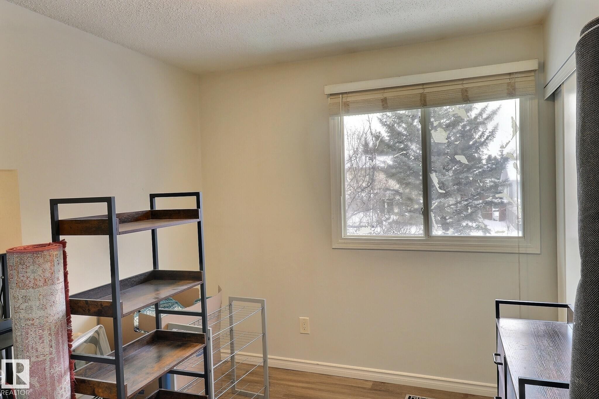 18285 84 Avenue, Edmonton, AB - Indoor
