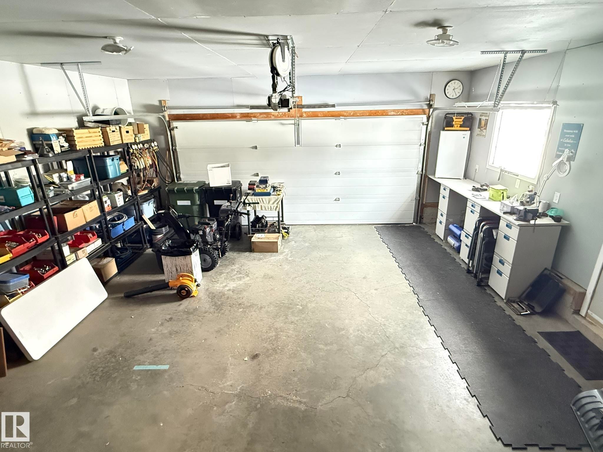 1 Bamber Place, Leduc, AB - Indoor Photo Showing Garage
