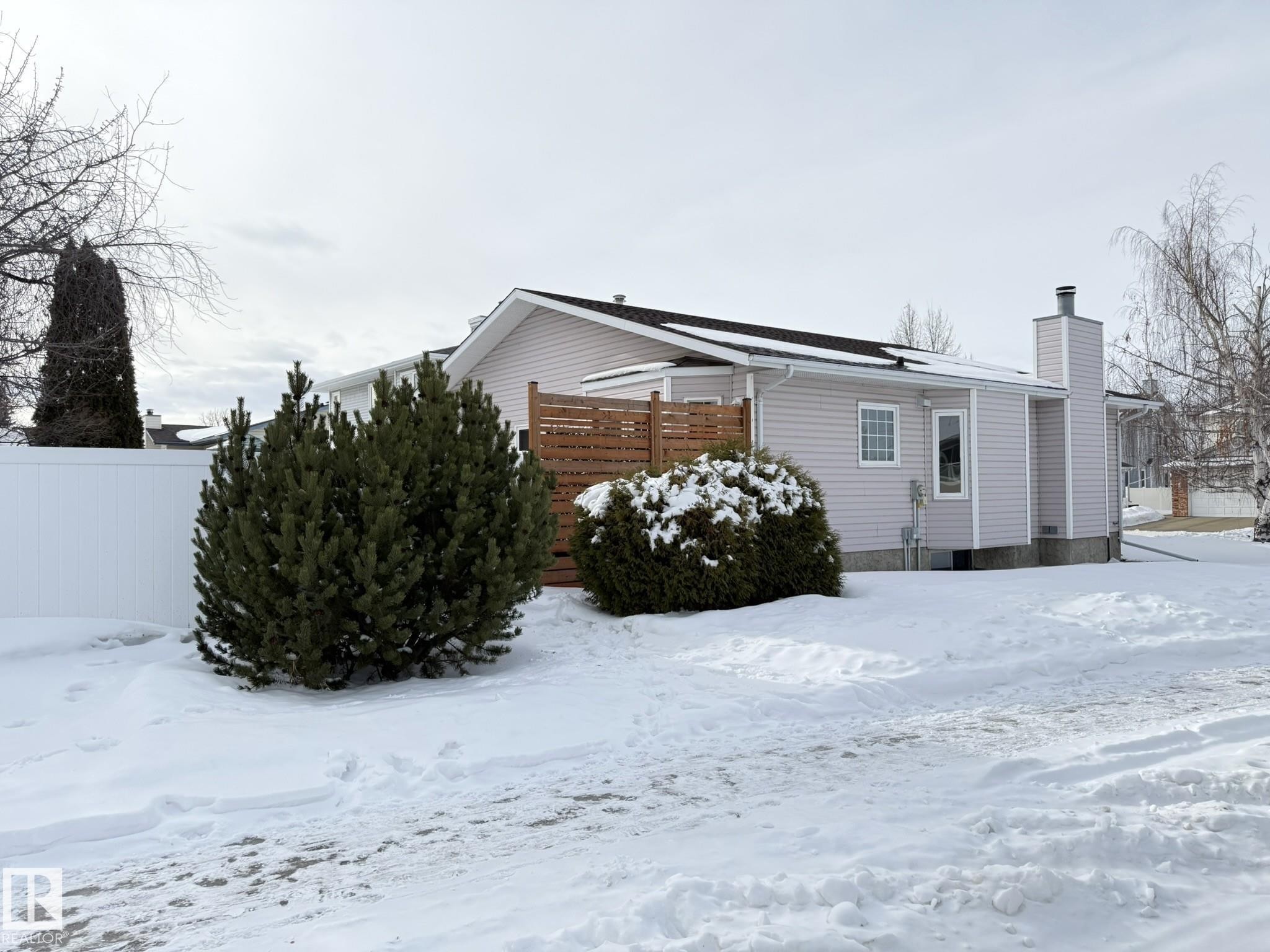 1 Bamber Place, Leduc, AB - Outdoor