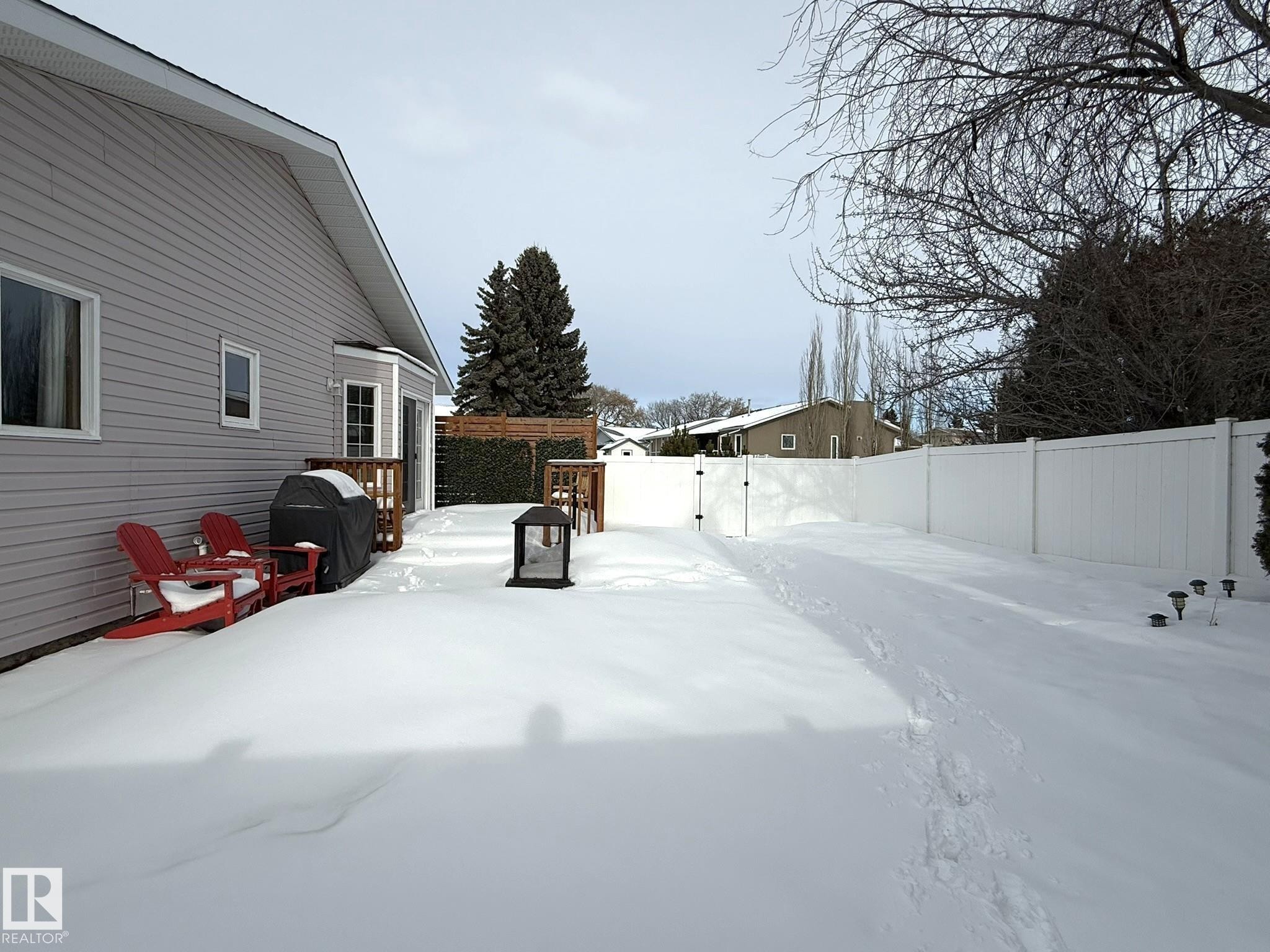 1 Bamber Place, Leduc, AB - Outdoor
