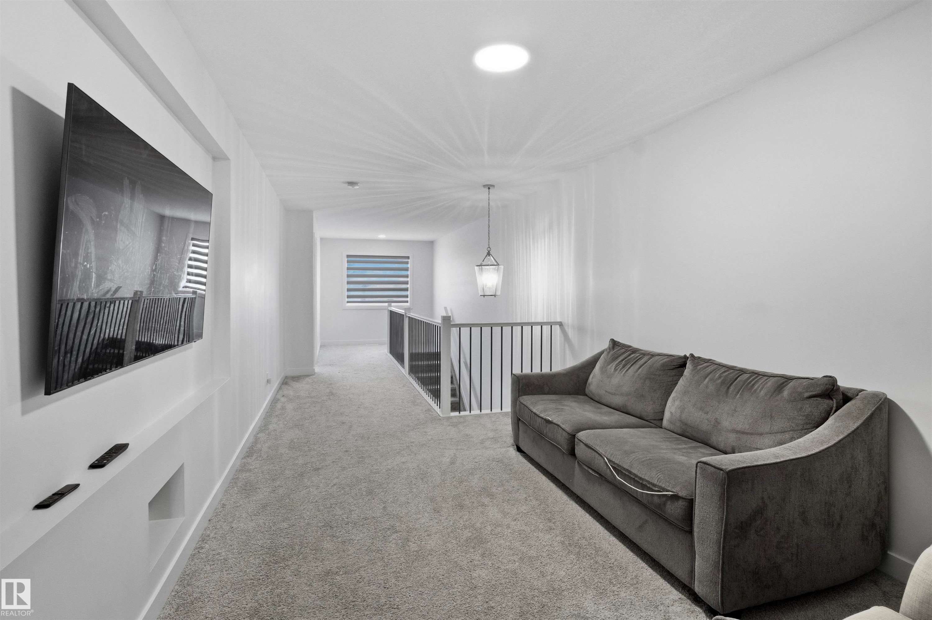 3888 Chrustawka Place, Edmonton, AB - Indoor