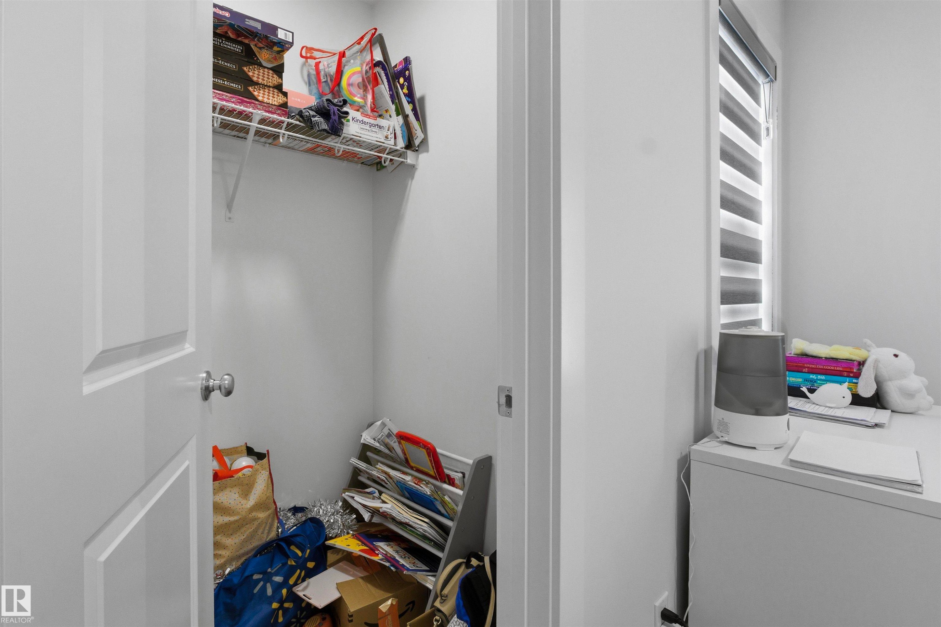 3888 Chrustawka Place, Edmonton, AB - Indoor Photo Showing Laundry Room