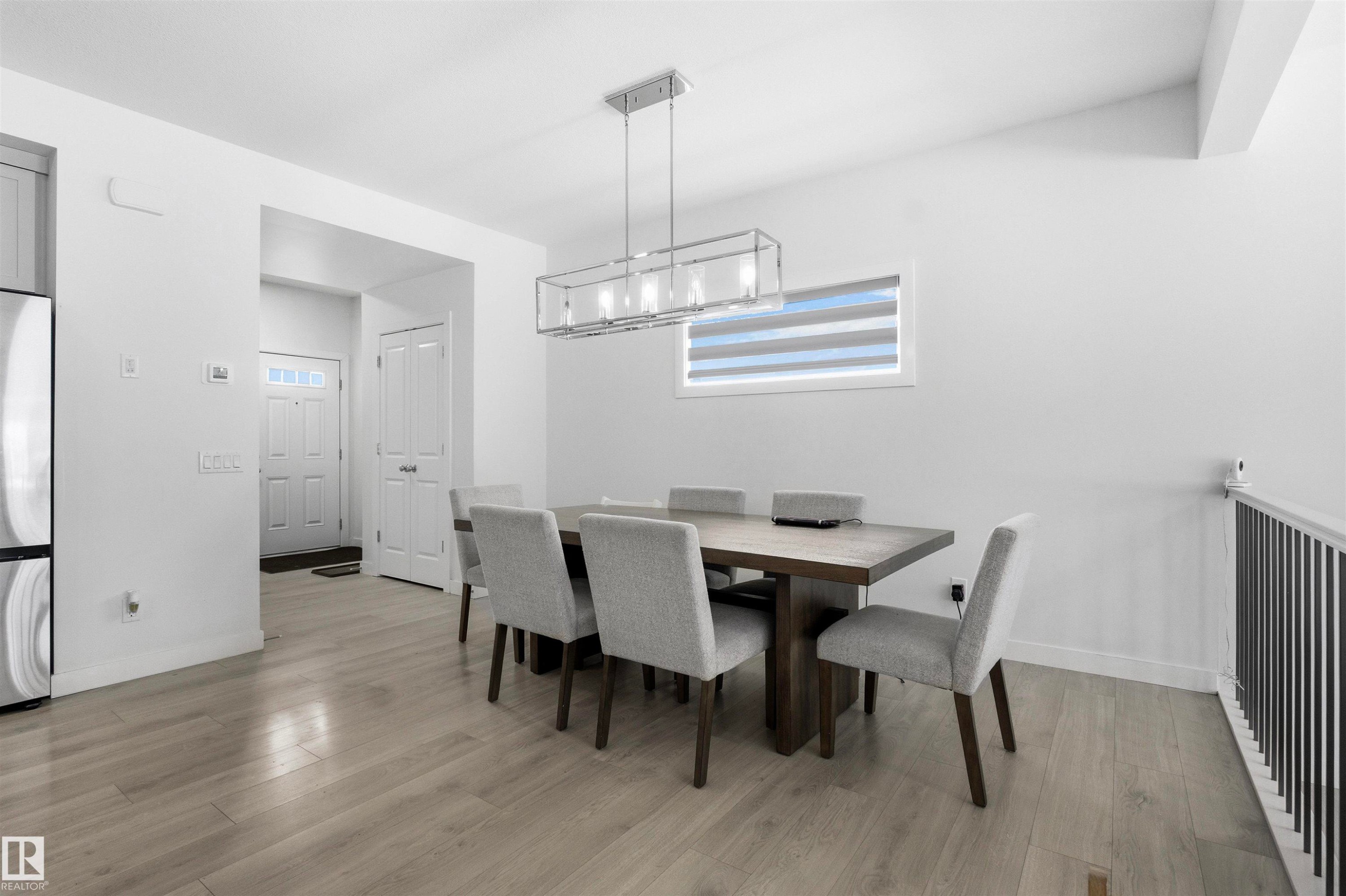 3888 Chrustawka Place, Edmonton, AB - Indoor Photo Showing Dining Room
