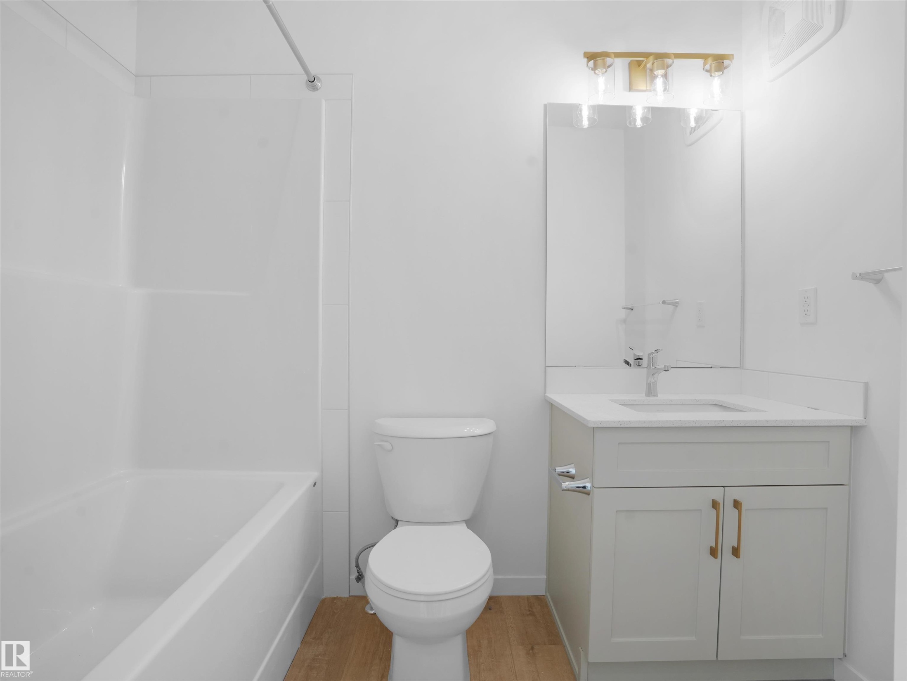 2706 Alces Way, Edmonton, AB - Indoor Photo Showing Bathroom