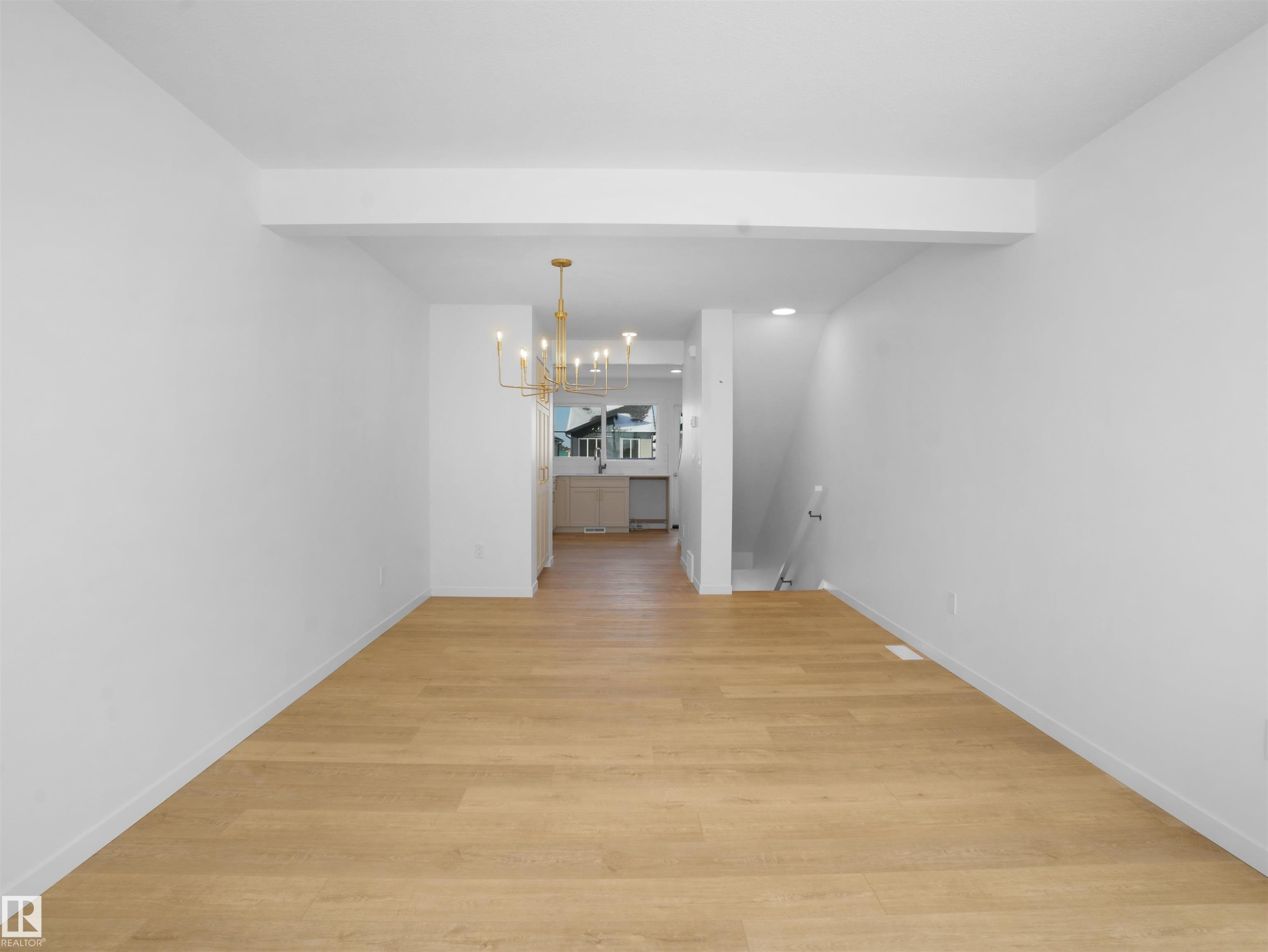 2706 Alces Way, Edmonton, AB - Indoor Photo Showing Other Room