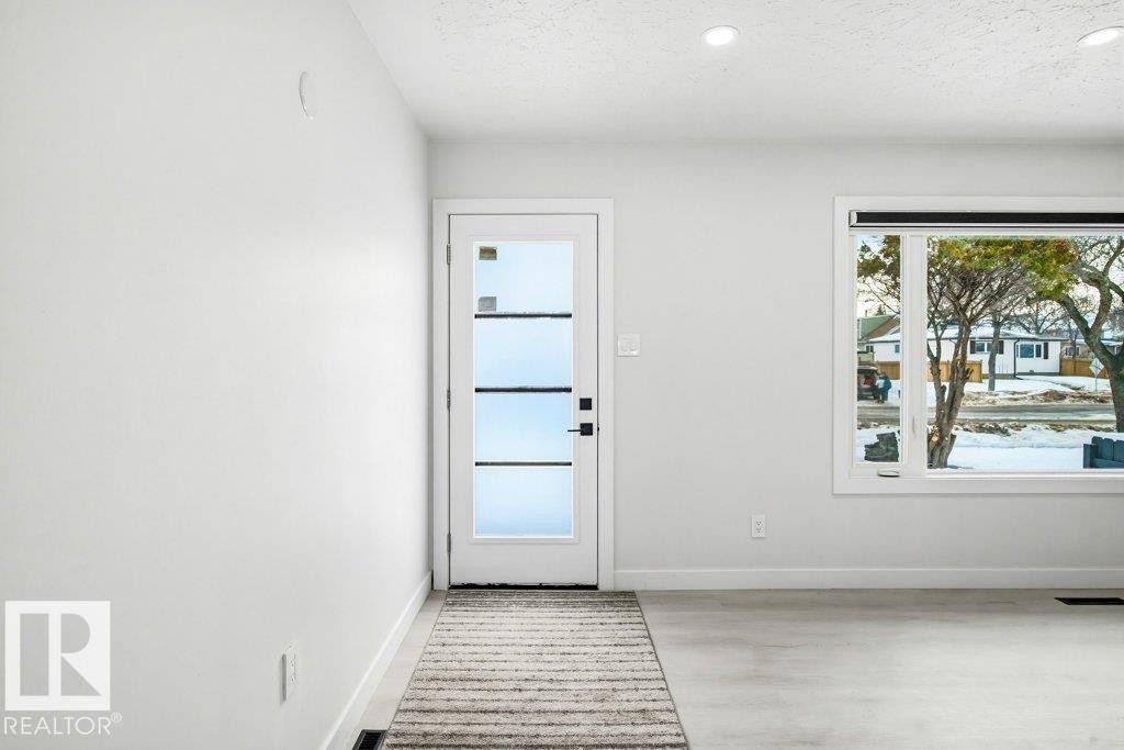 16206 83 Avenue, Edmonton, AB - Indoor Photo Showing Other Room