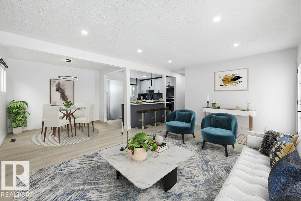 16206 83 Avenue, Edmonton, AB - Indoor Photo Showing Living Room