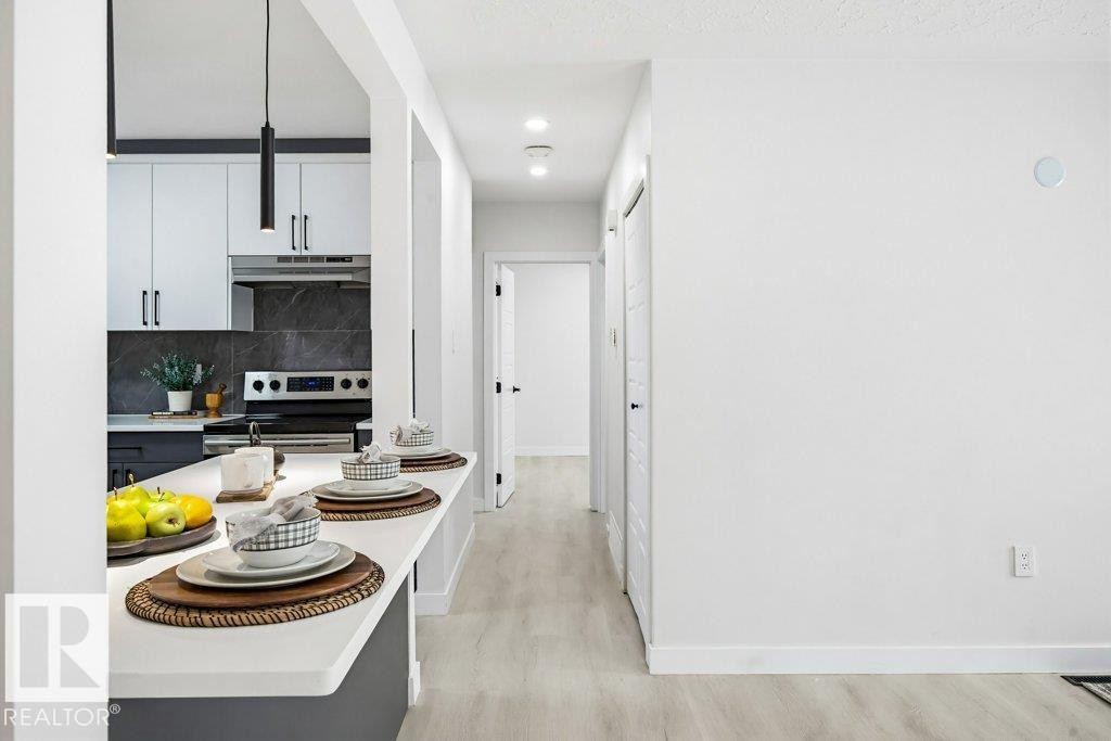 16206 83 Avenue, Edmonton, AB - Indoor