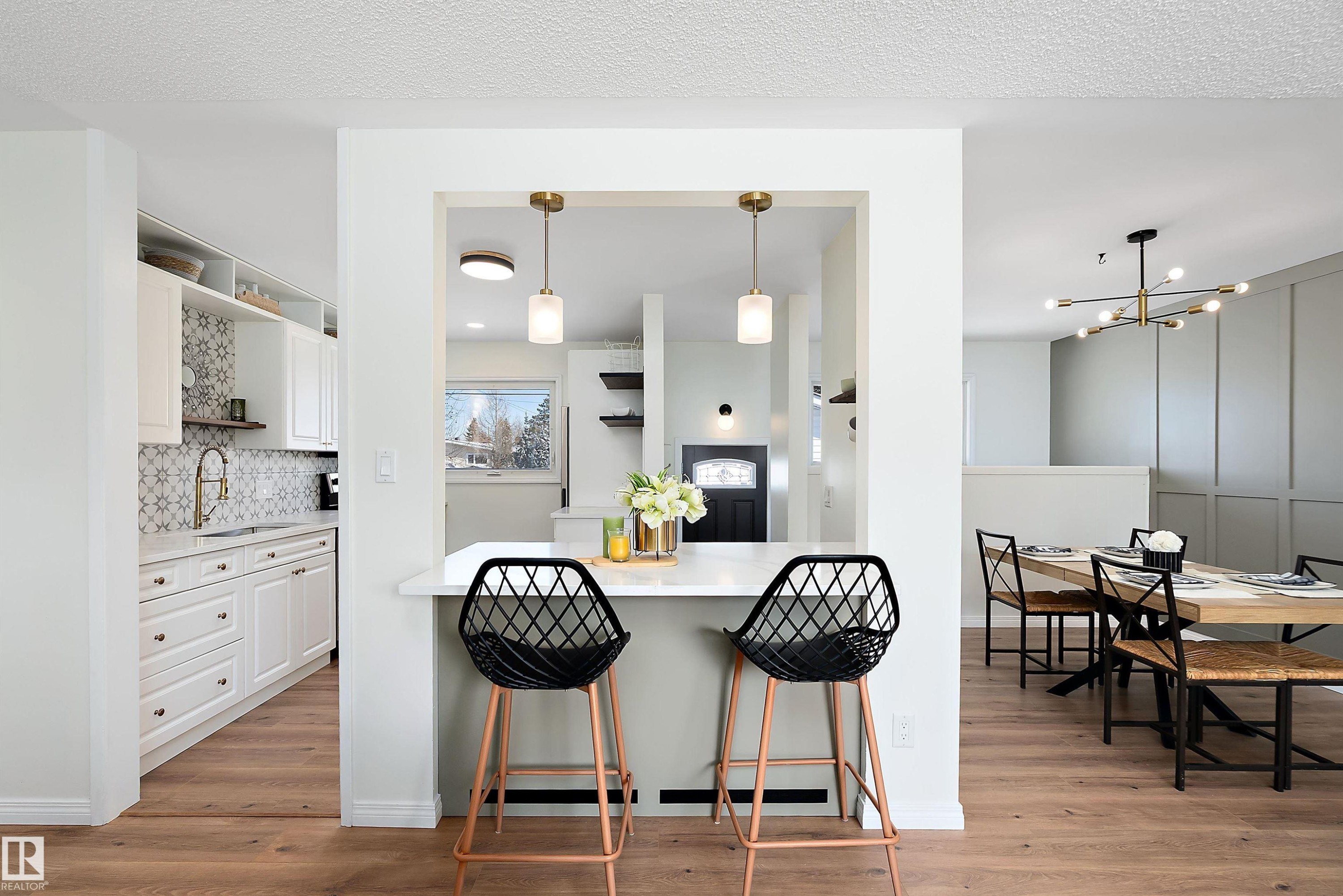 9239 Ottewell Road, Edmonton, AB - Indoor