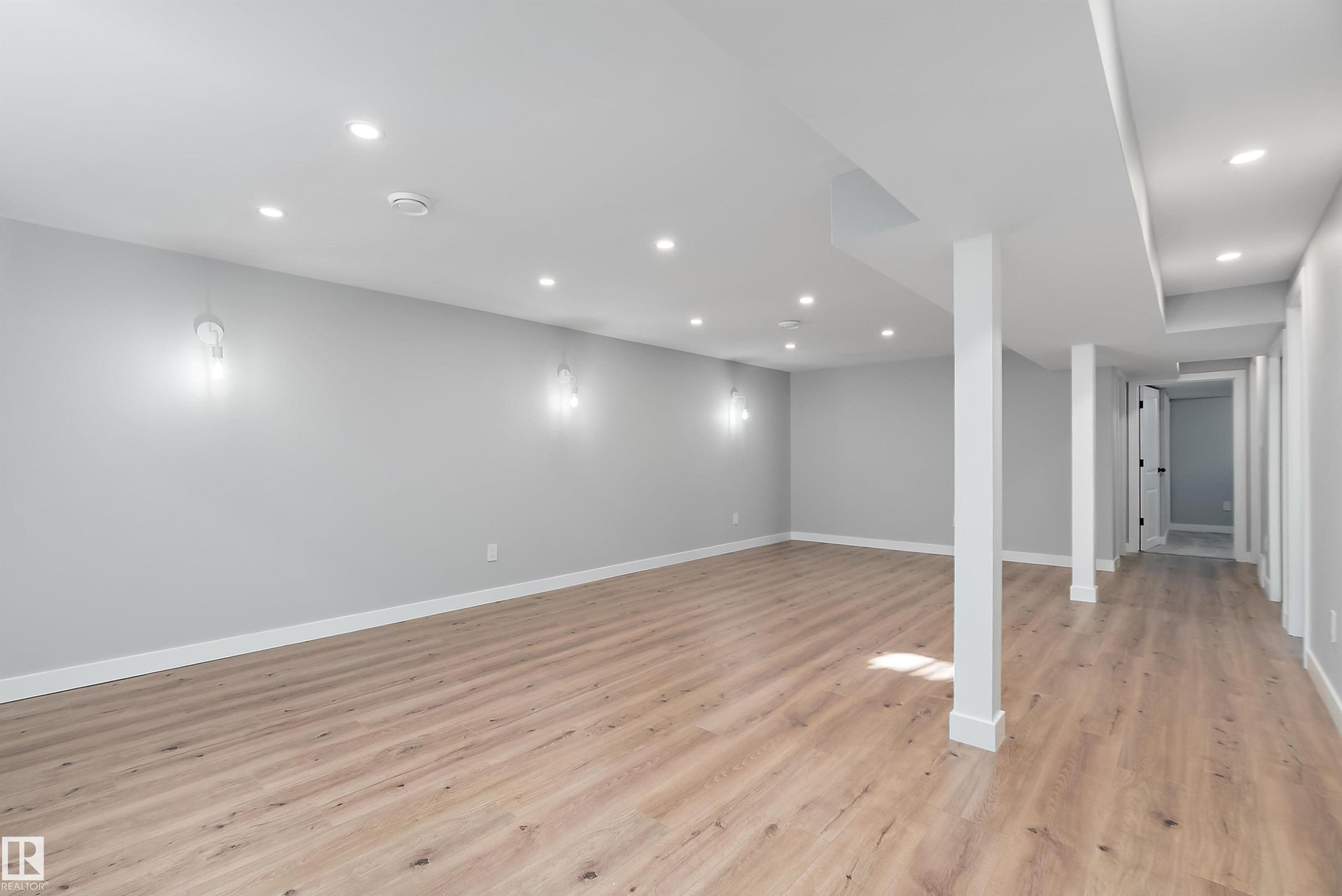 9239 Ottewell Road, Edmonton, AB - Indoor Photo Showing Other Room