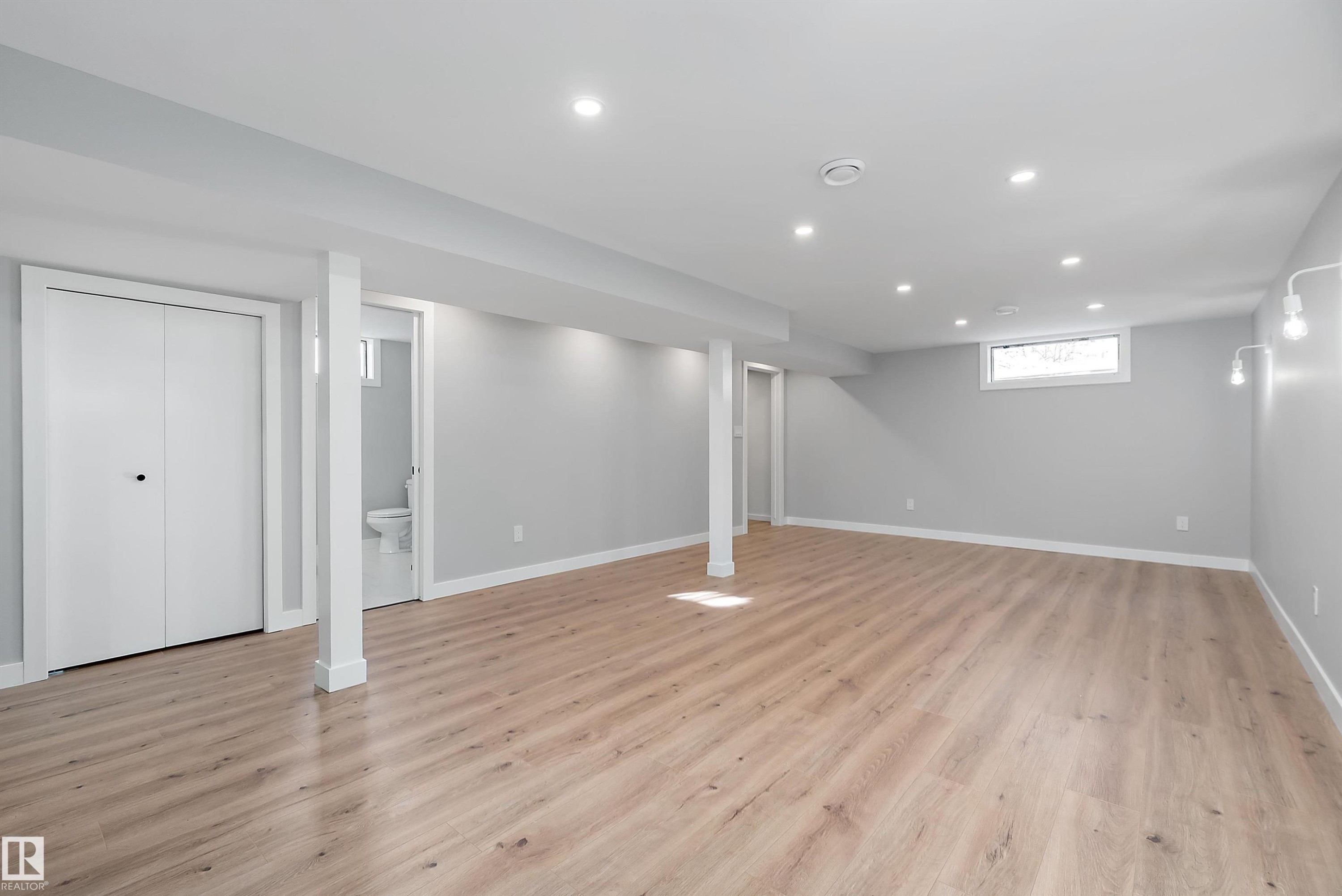 9239 Ottewell Road, Edmonton, AB - Indoor