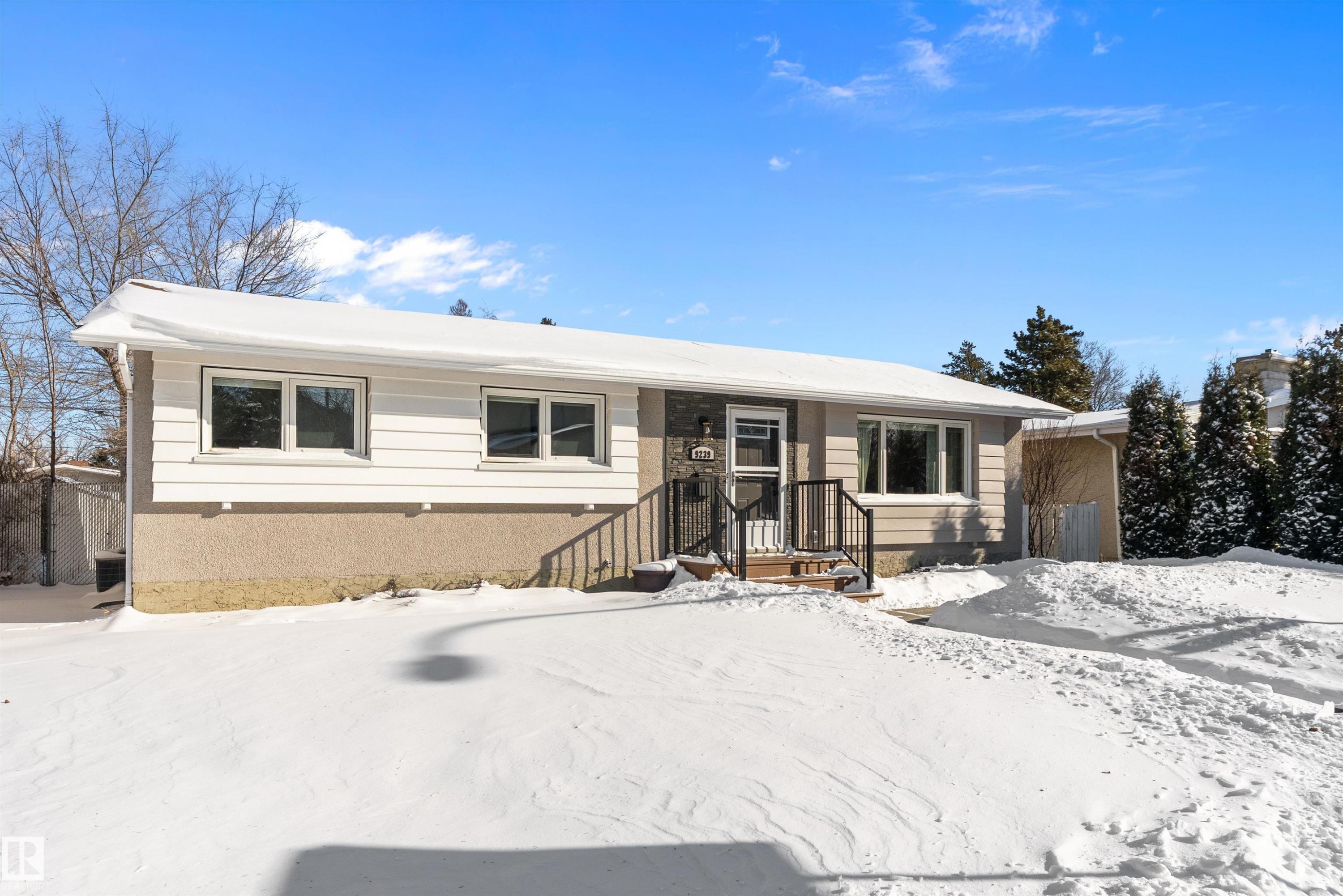 9239 Ottewell Road, Edmonton, AB - Outdoor With Facade