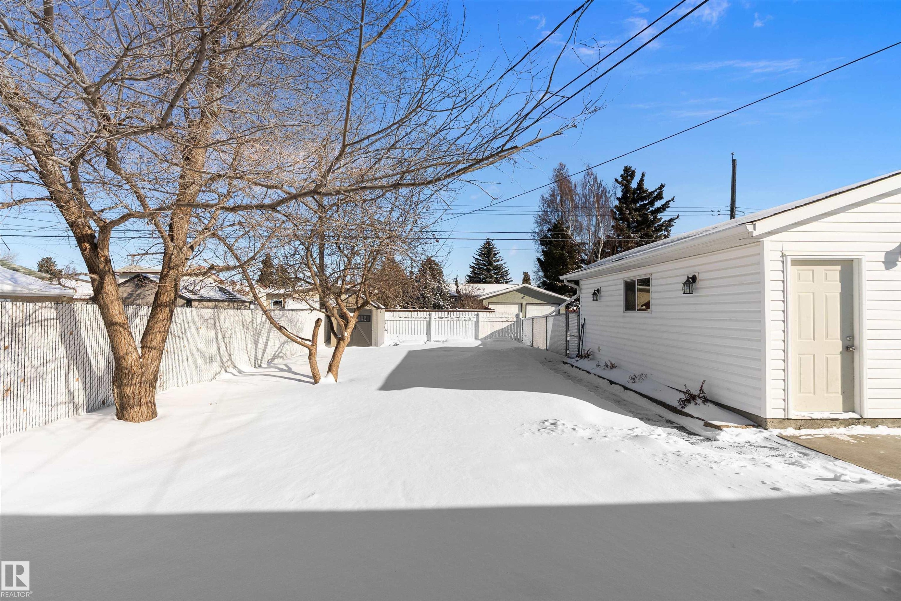 9239 Ottewell Road, Edmonton, AB - Outdoor