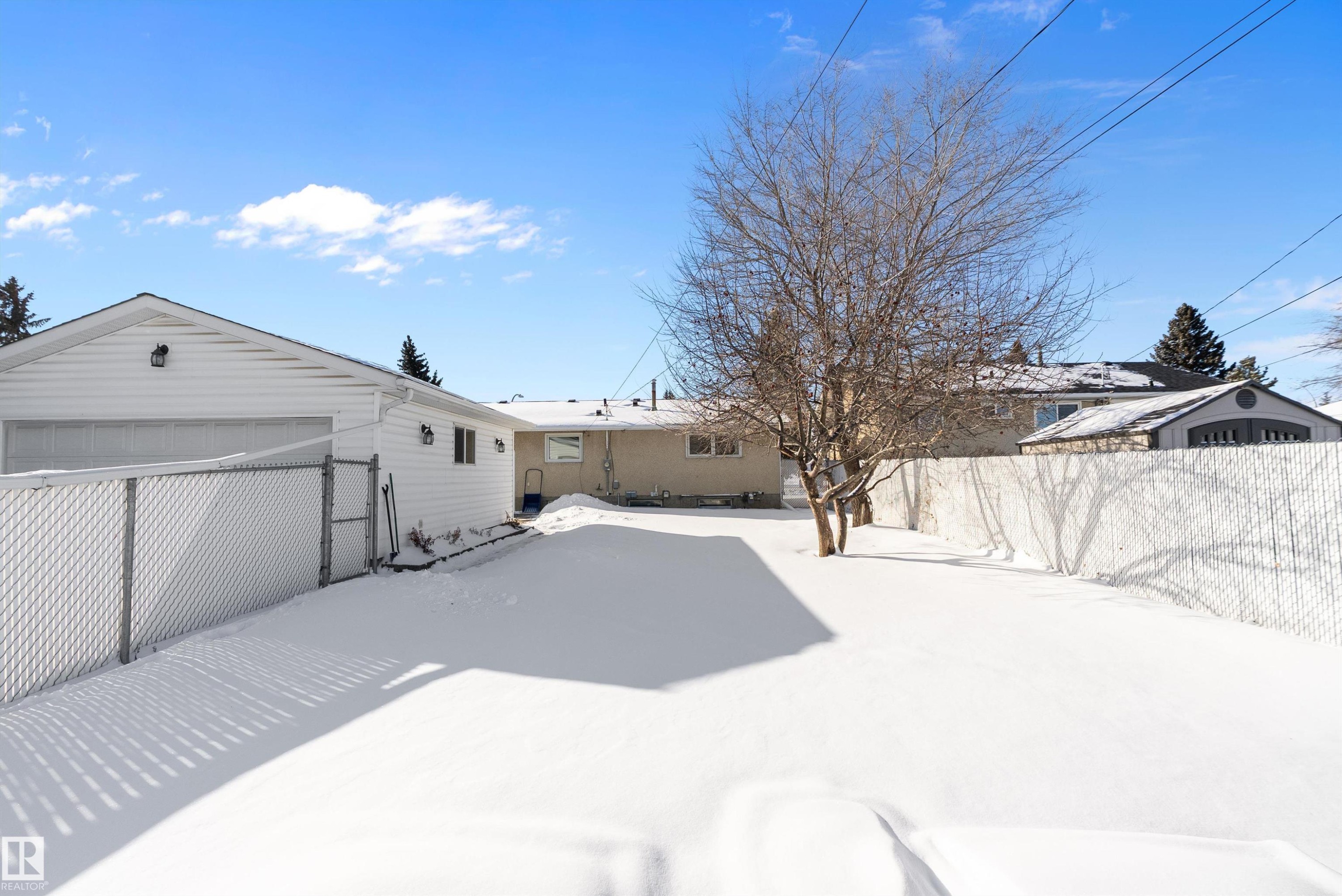 9239 Ottewell Road, Edmonton, AB - Outdoor