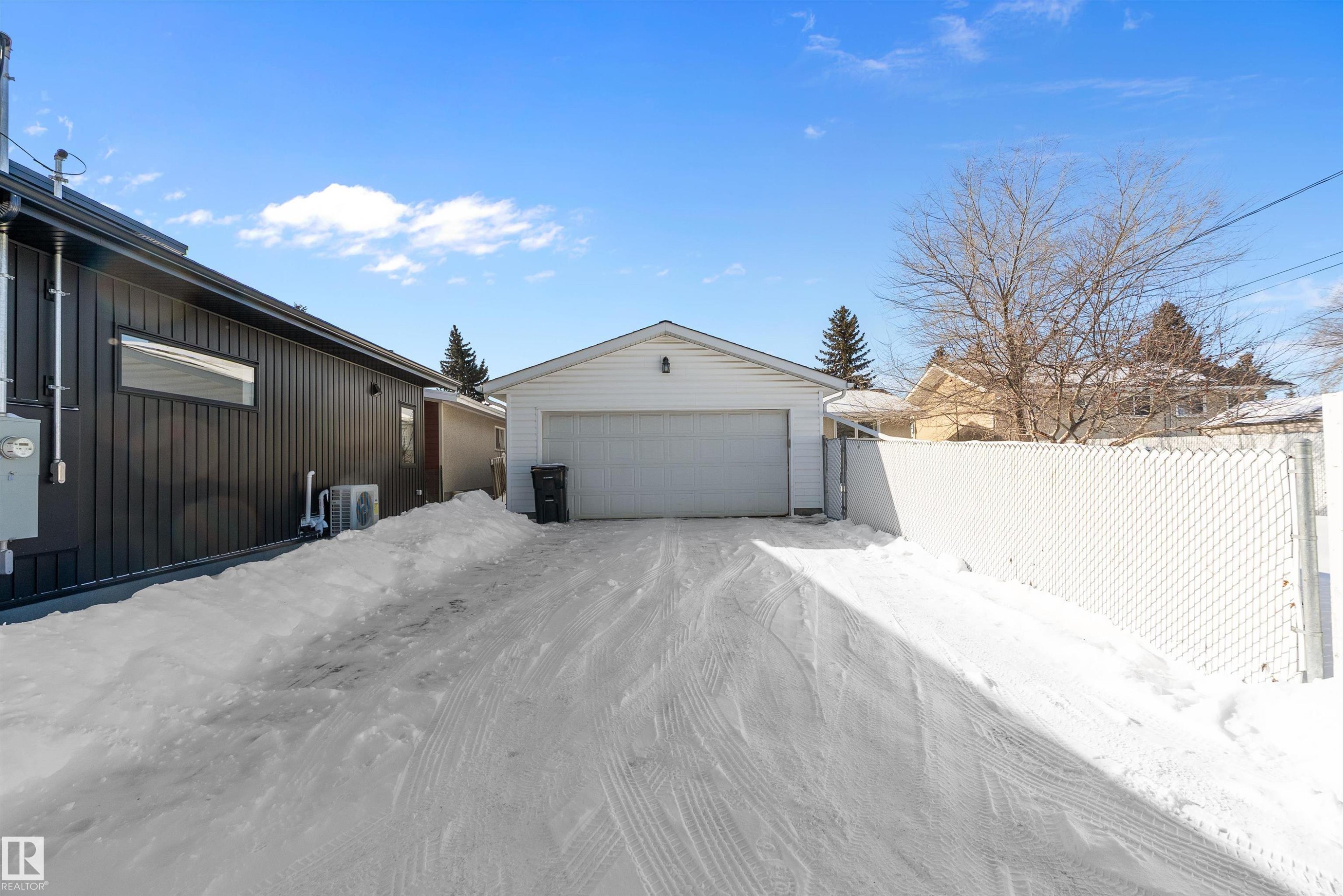 9239 Ottewell Road, Edmonton, AB - Outdoor