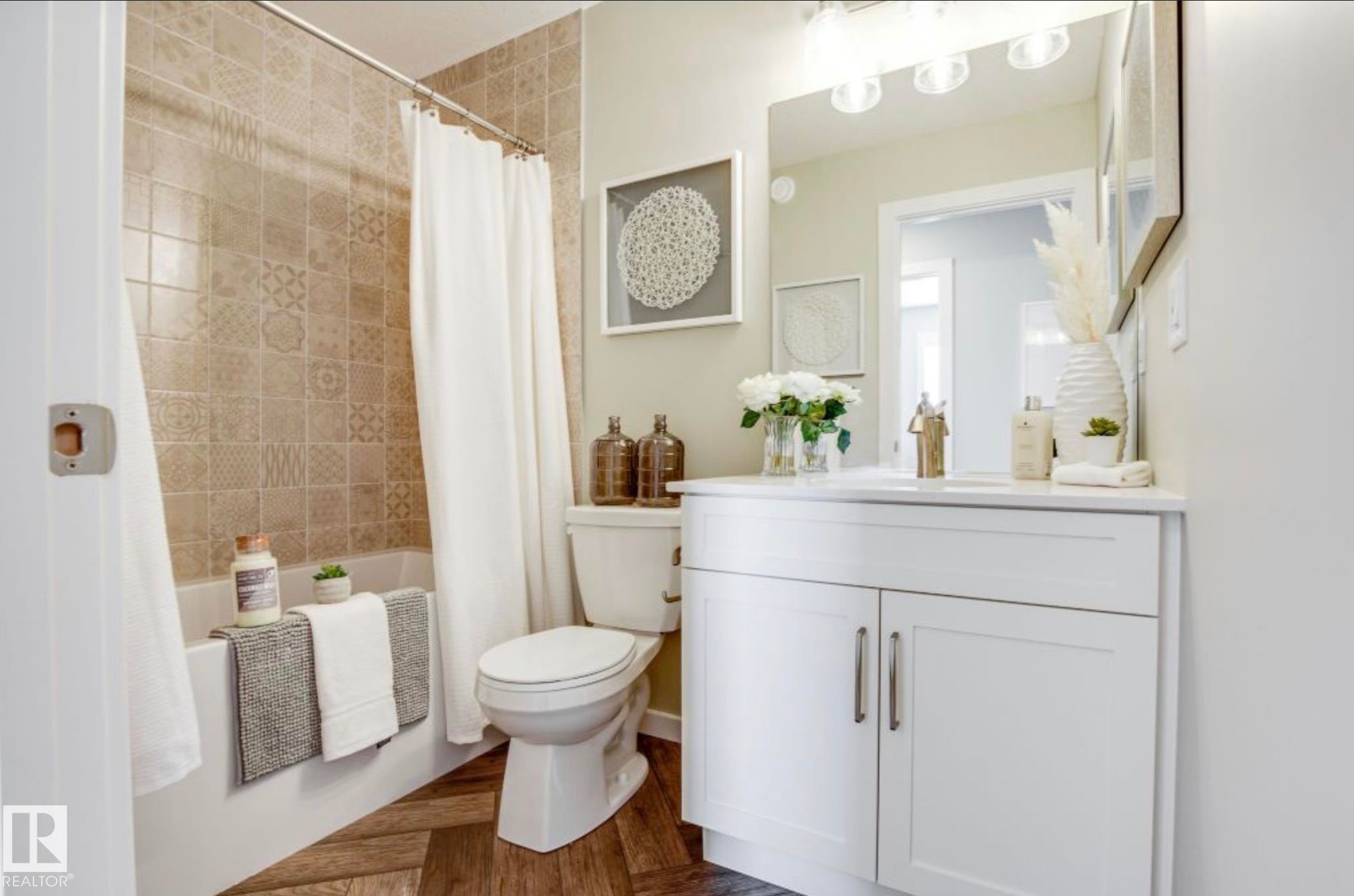 17355 3 Street, Edmonton, AB - Indoor Photo Showing Bathroom