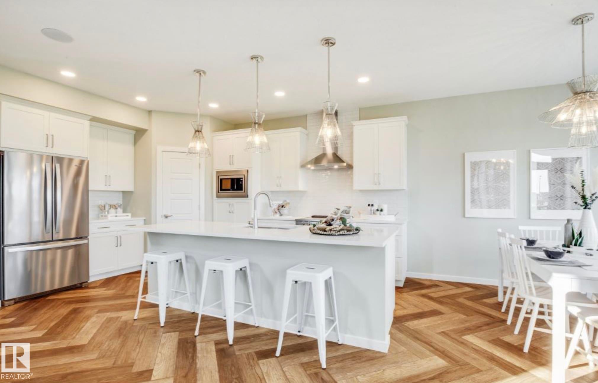 17355 3 Street, Edmonton, AB - Indoor Photo Showing Kitchen With Upgraded Kitchen