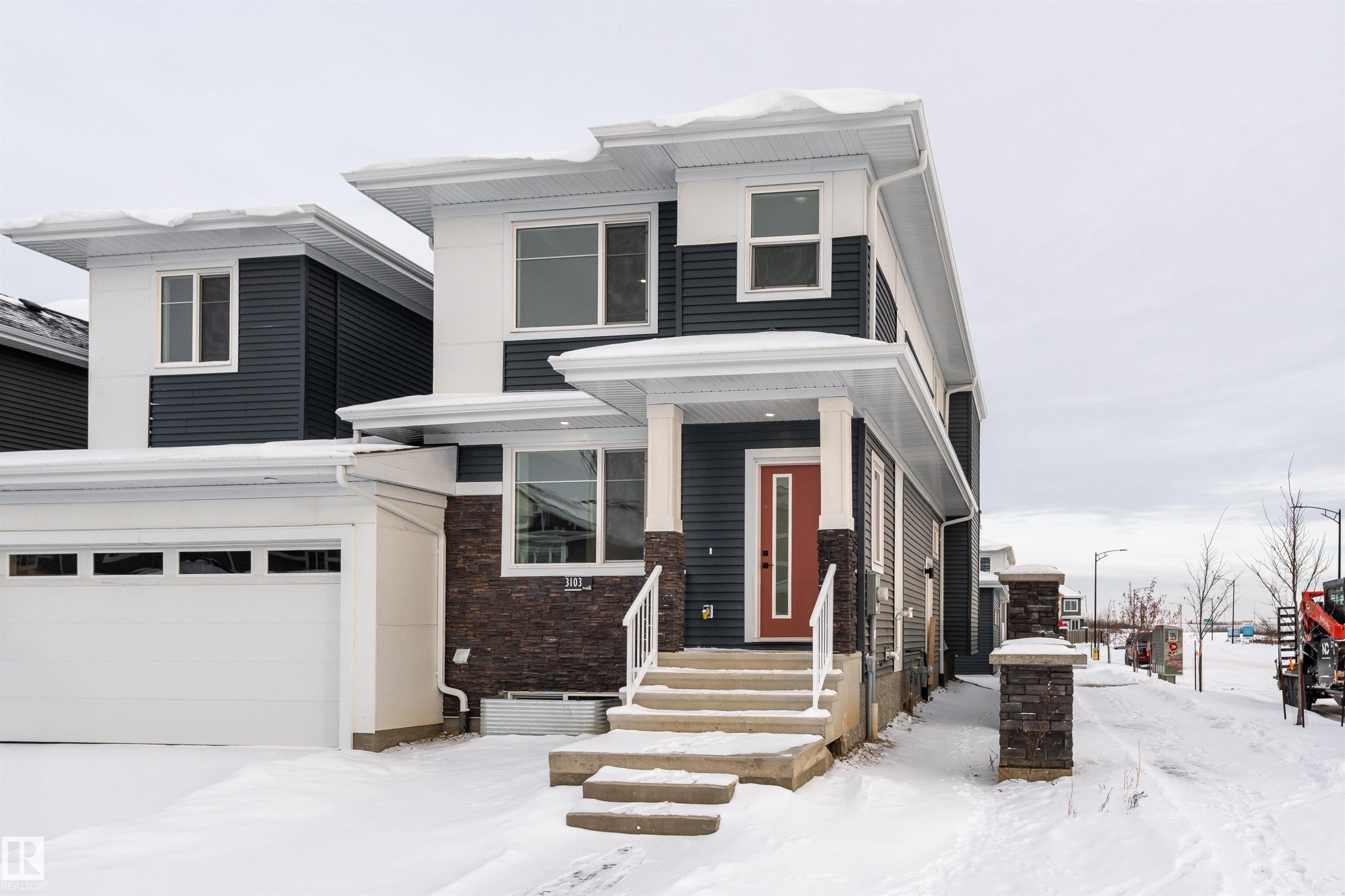 3103 Magpie Way, Edmonton, AB - Outdoor With Facade