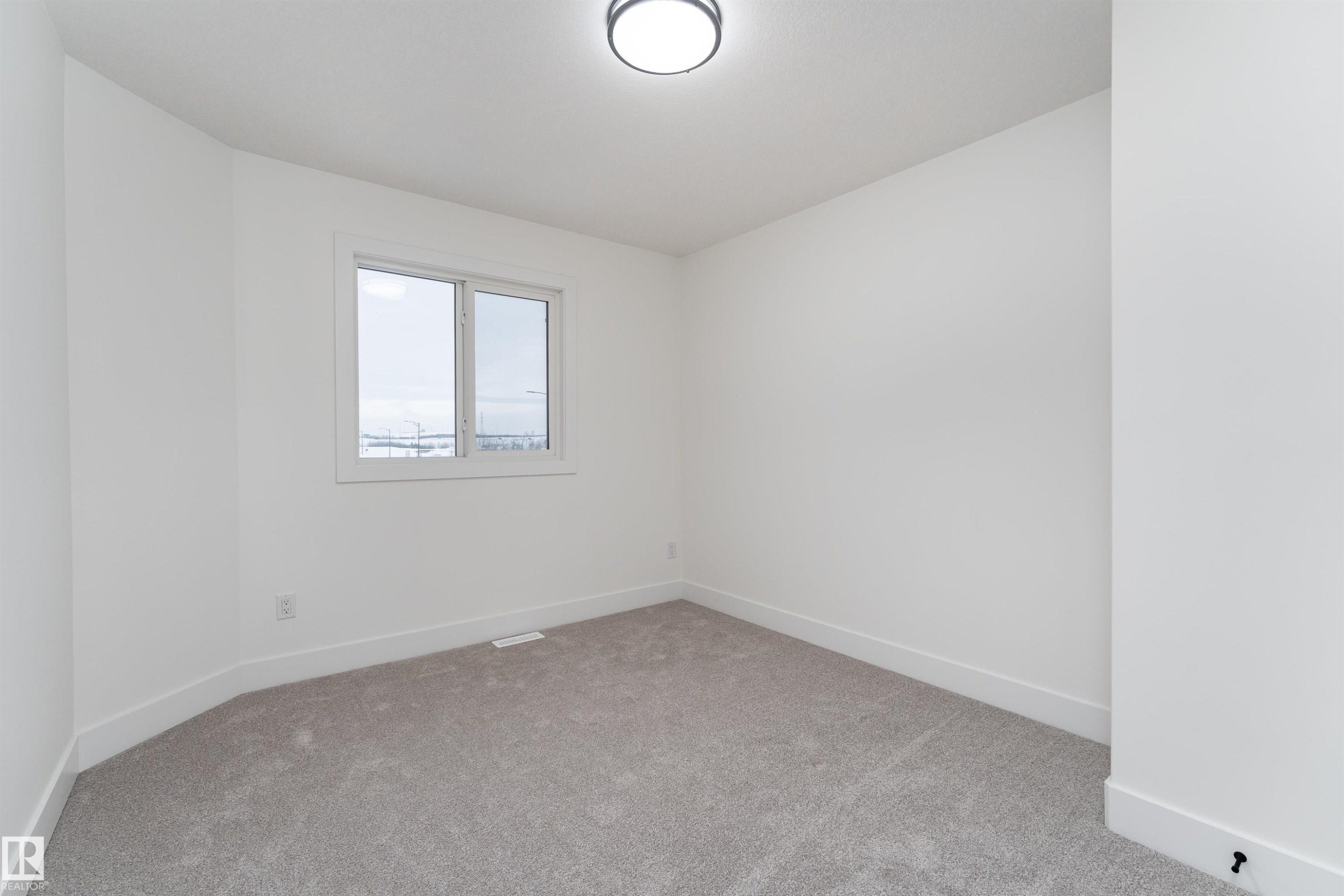 3103 Magpie Way, Edmonton, AB - Indoor Photo Showing Other Room