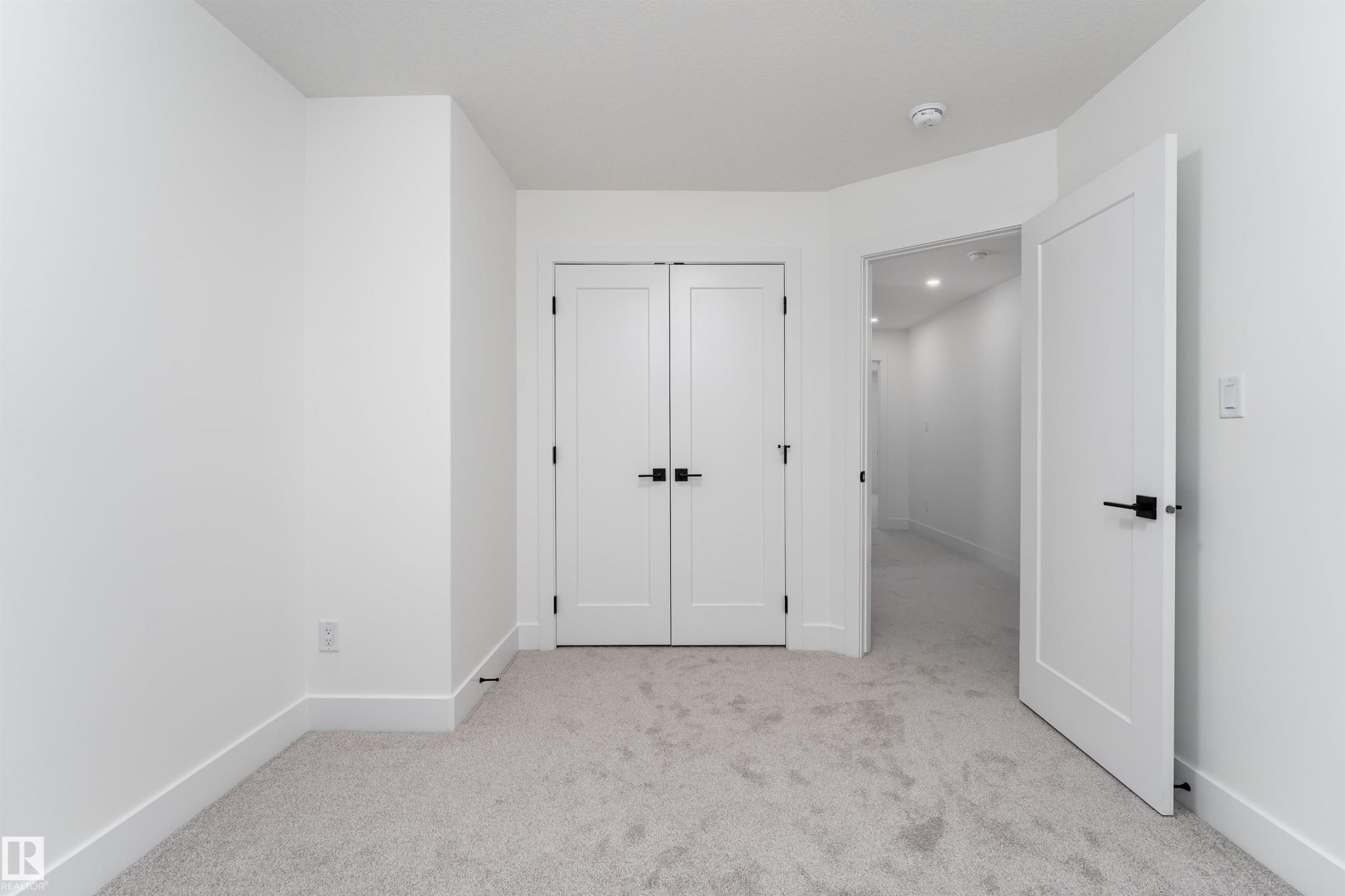 3103 Magpie Way, Edmonton, AB - Indoor Photo Showing Other Room