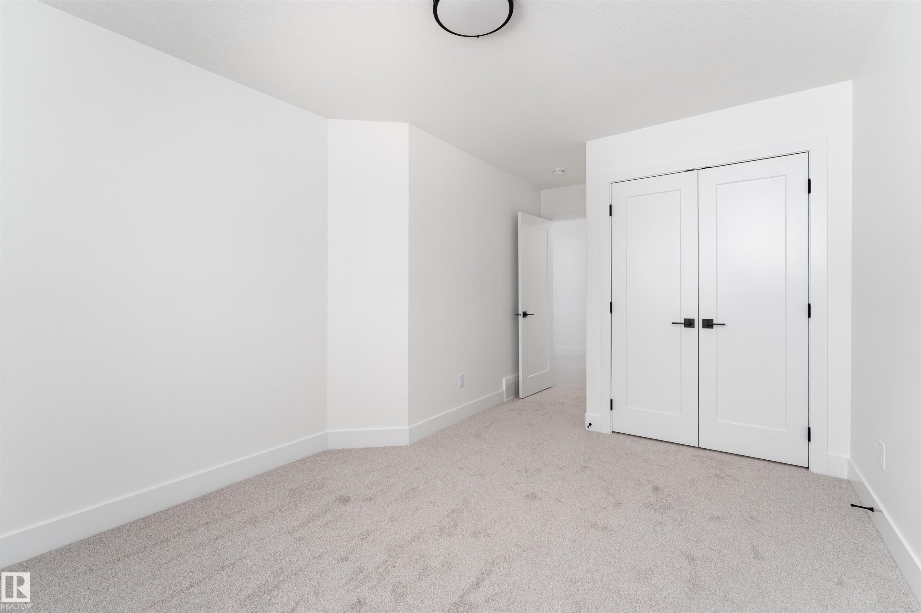 3103 Magpie Way, Edmonton, AB - Indoor Photo Showing Other Room