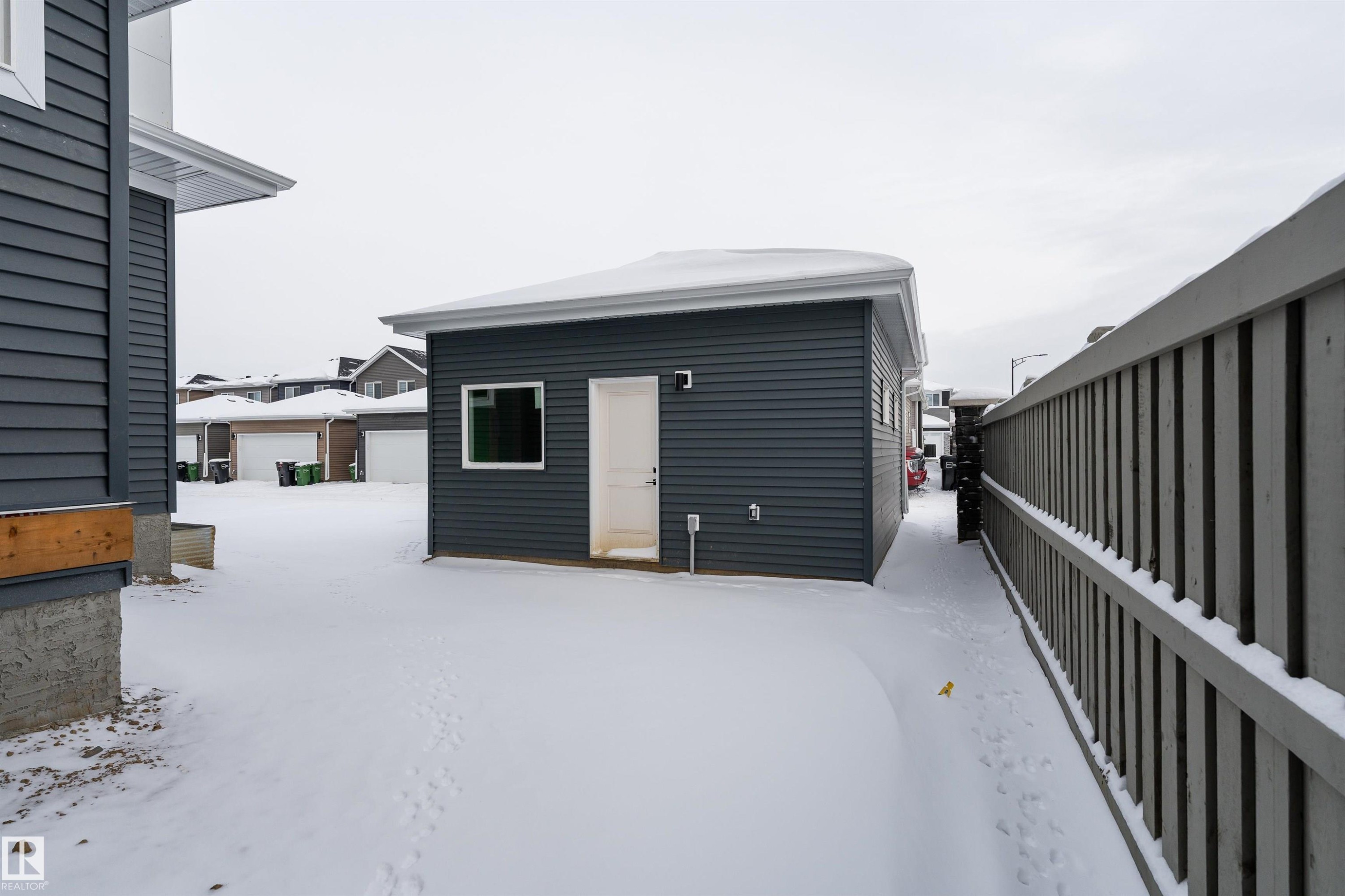 3103 Magpie Way, Edmonton, AB - Outdoor With Exterior