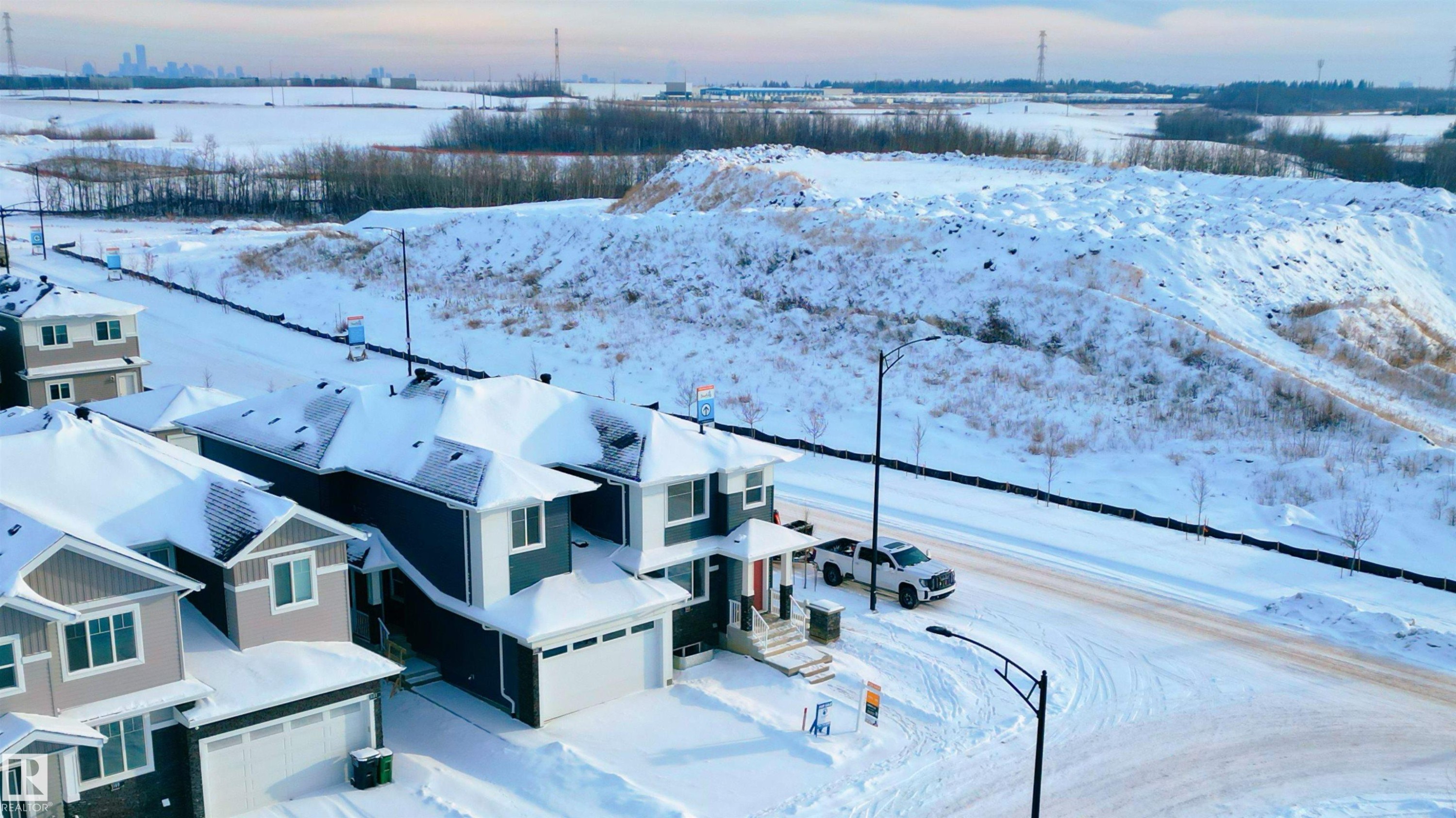 3103 Magpie Way, Edmonton, AB - Outdoor With View