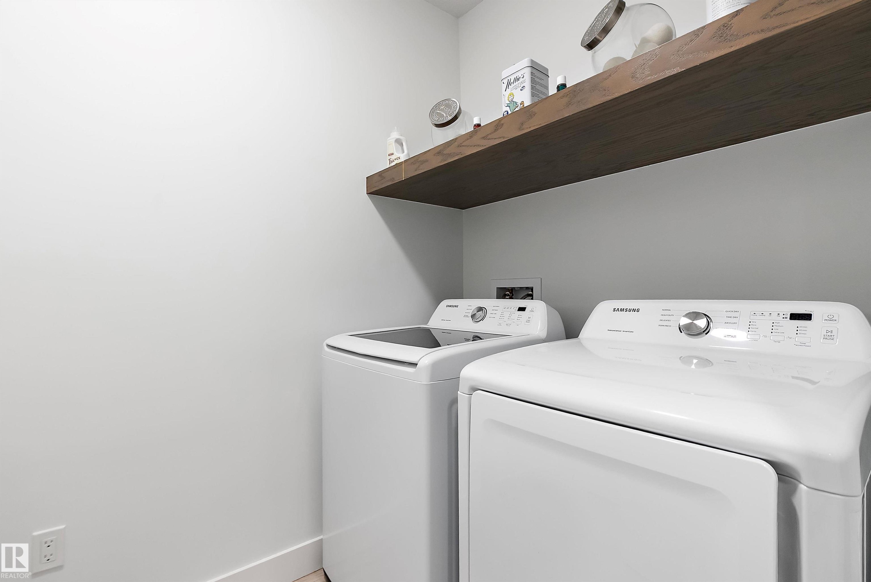 #621 55101 Ste. Anne Trail, Rural Lac Ste. Anne County, AB - Indoor Photo Showing Laundry Room