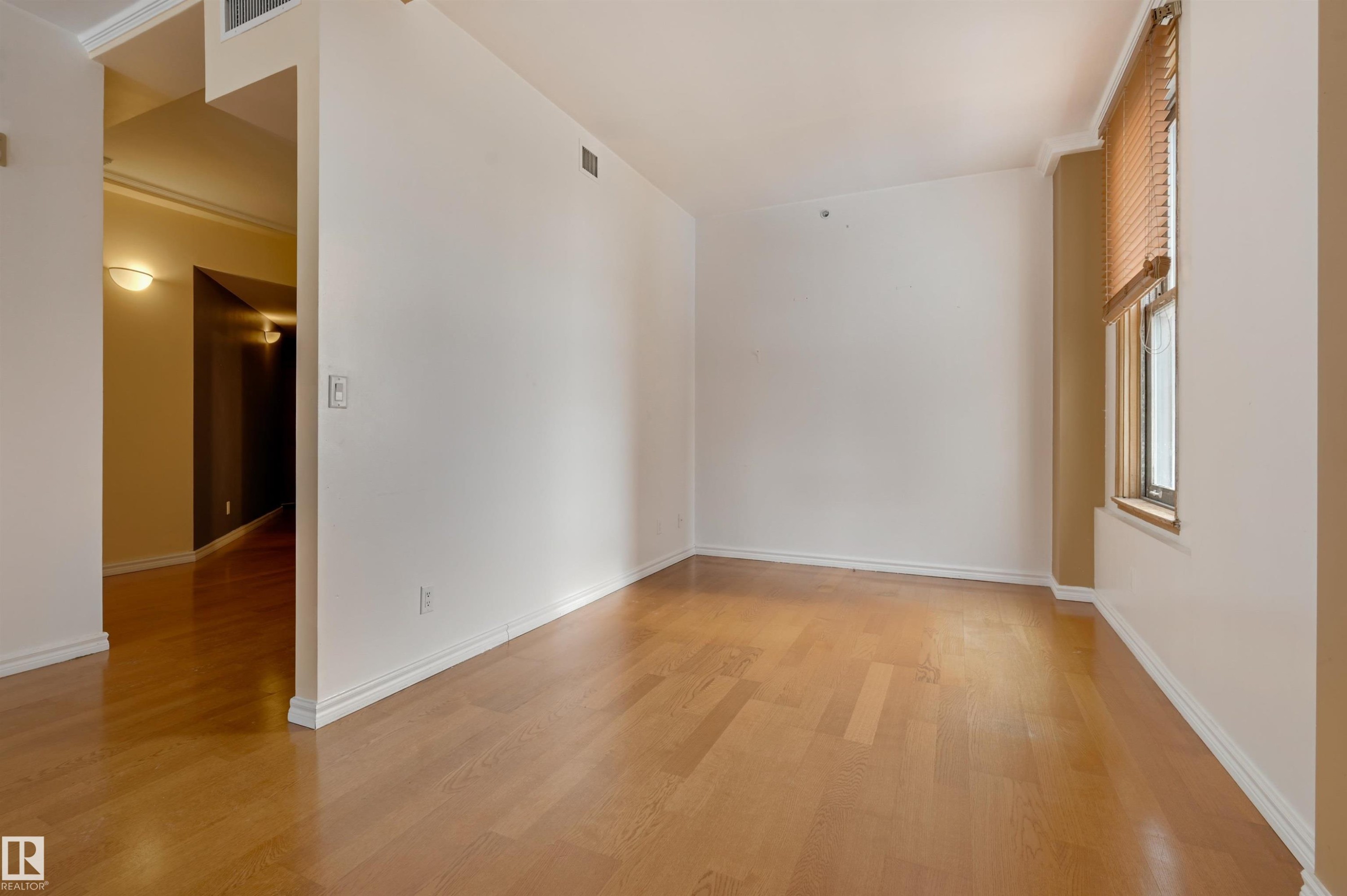 902 10134 100 Street, Edmonton, AB - Indoor Photo Showing Other Room