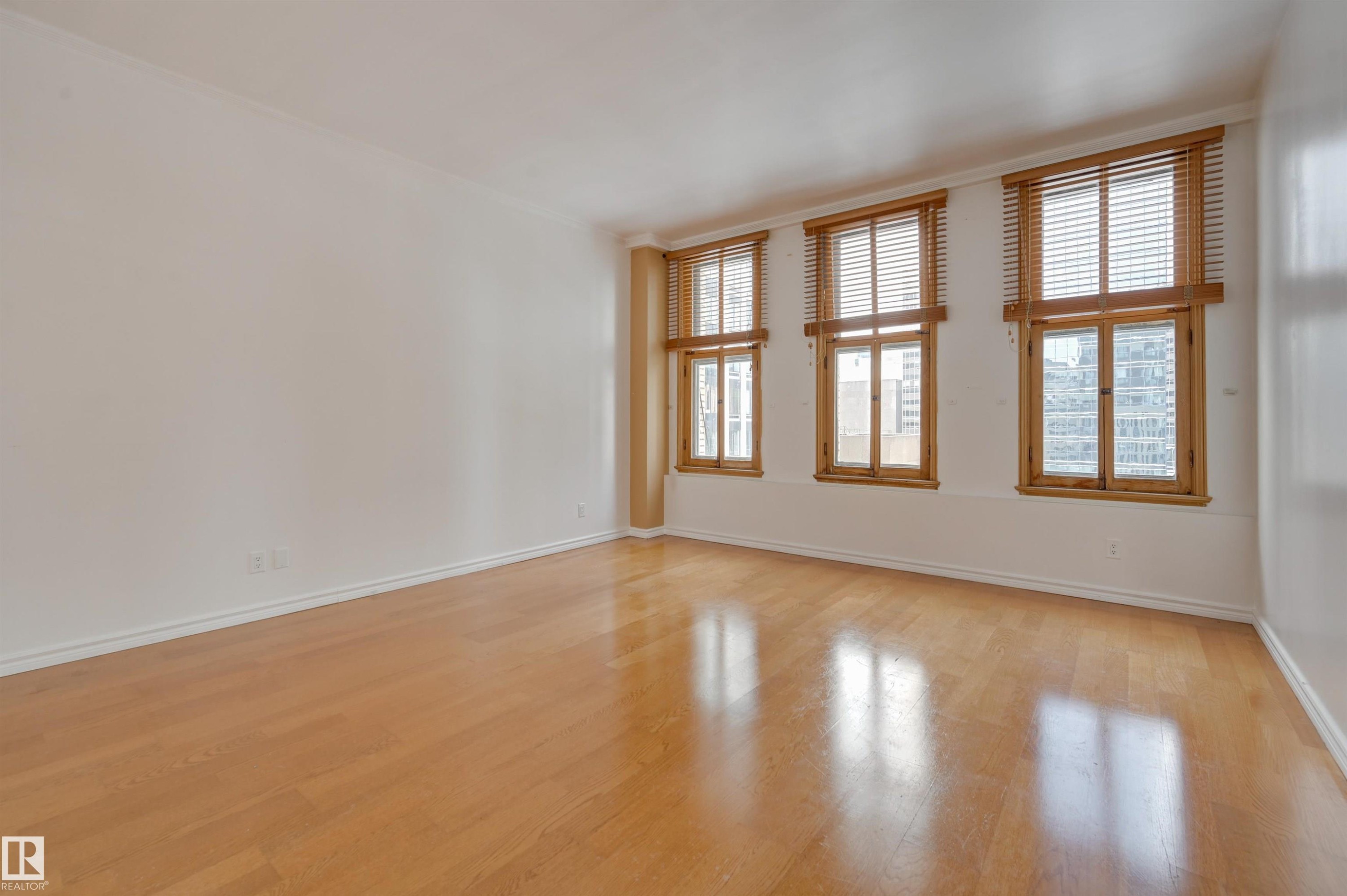 902 10134 100 Street, Edmonton, AB - Indoor Photo Showing Other Room