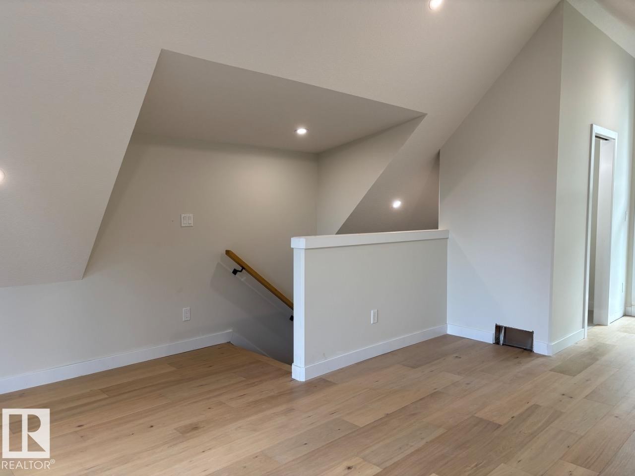7928 97 Avenue Nw, Edmonton, AB