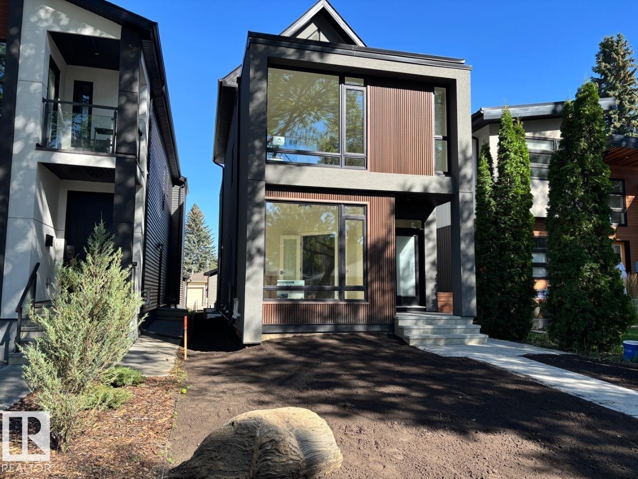7928 97 Avenue Nw, Edmonton, AB
