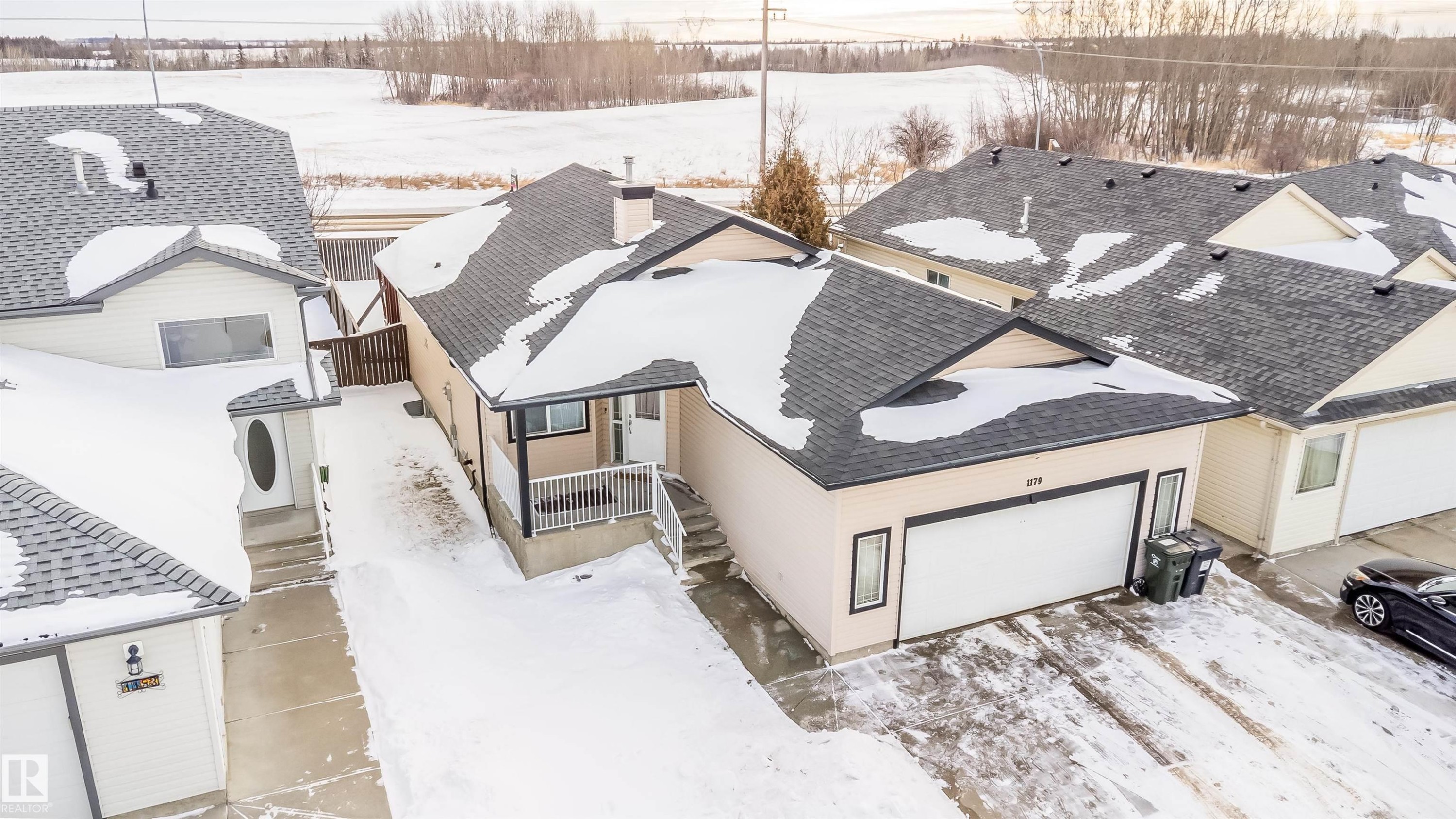 1179 Oakland Drive, Devon, AB - Outdoor