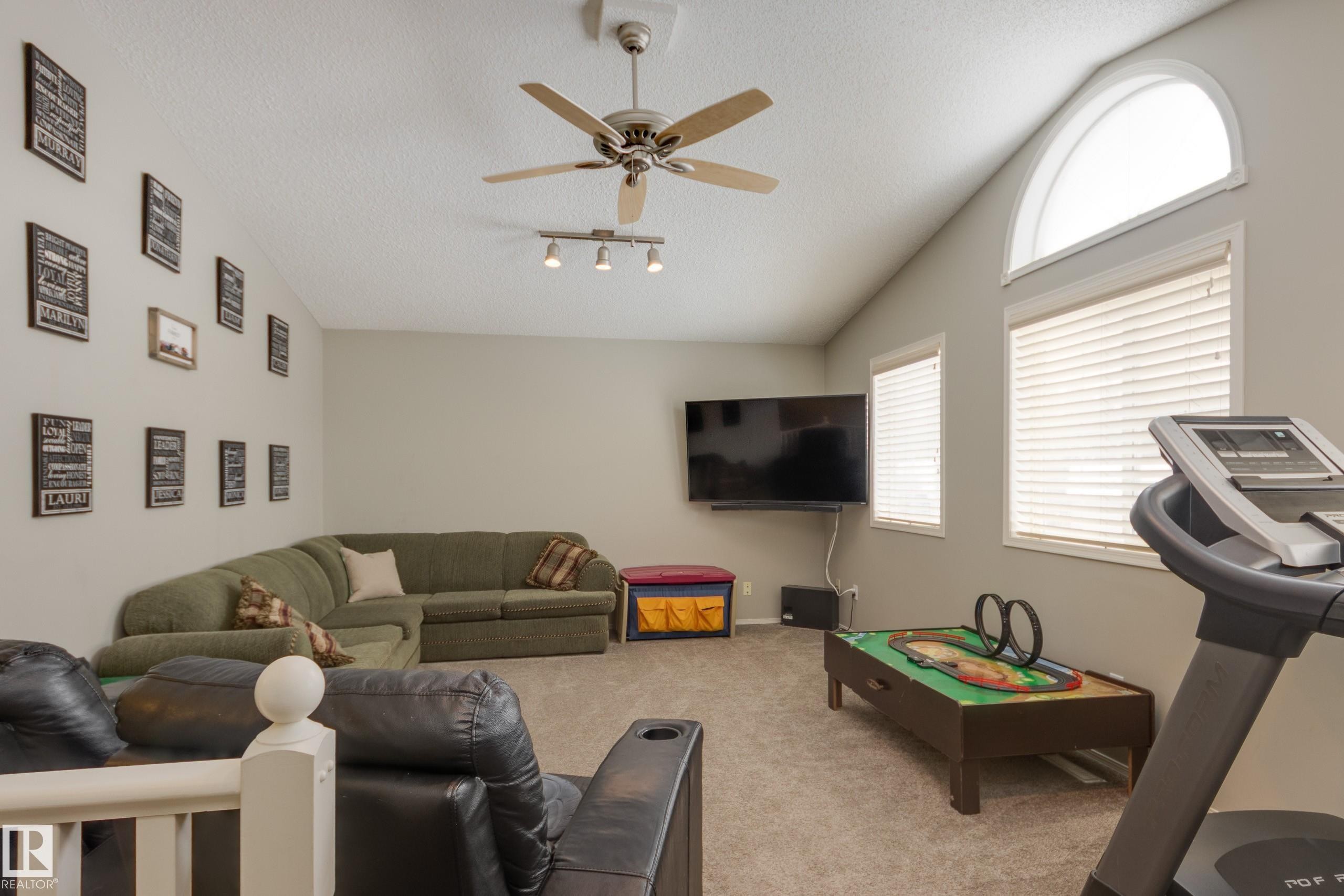 5 Greenbriar Place, Stony Plain, AB - Indoor