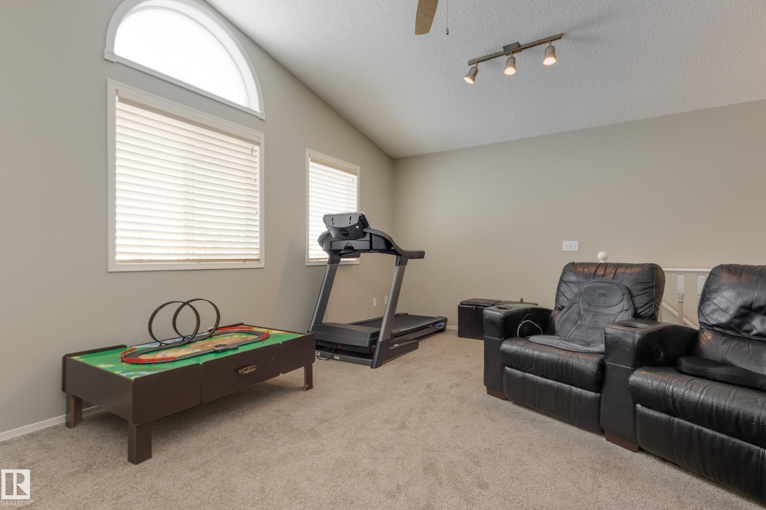 5 Greenbriar Place, Stony Plain, AB - Indoor