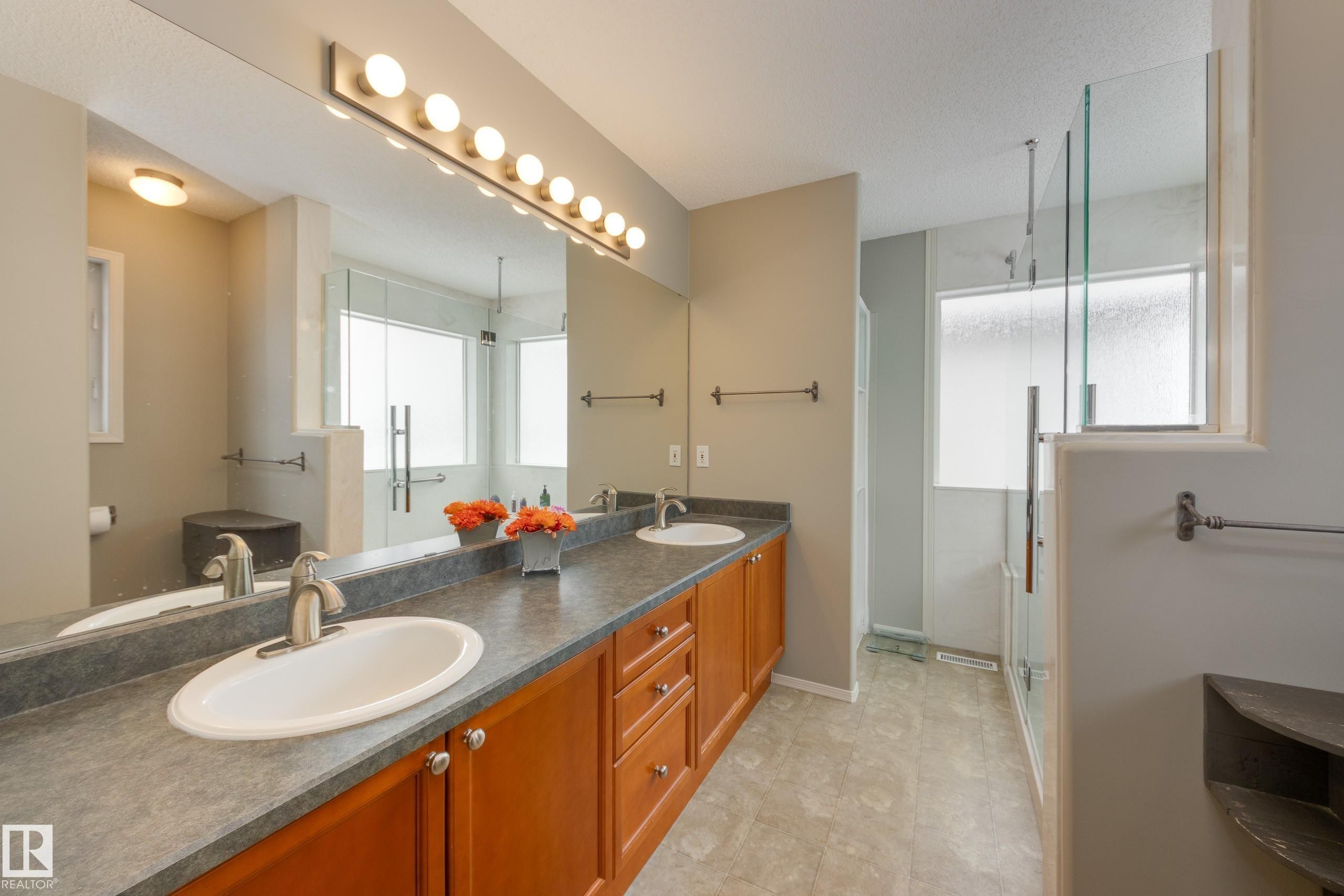 5 Greenbriar Place, Stony Plain, AB - Indoor Photo Showing Bathroom