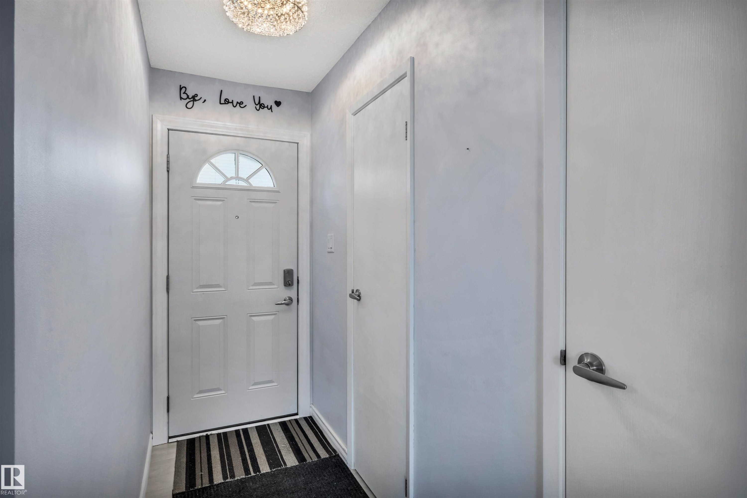 14204 31 Street, Edmonton, AB - Indoor Photo Showing Other Room