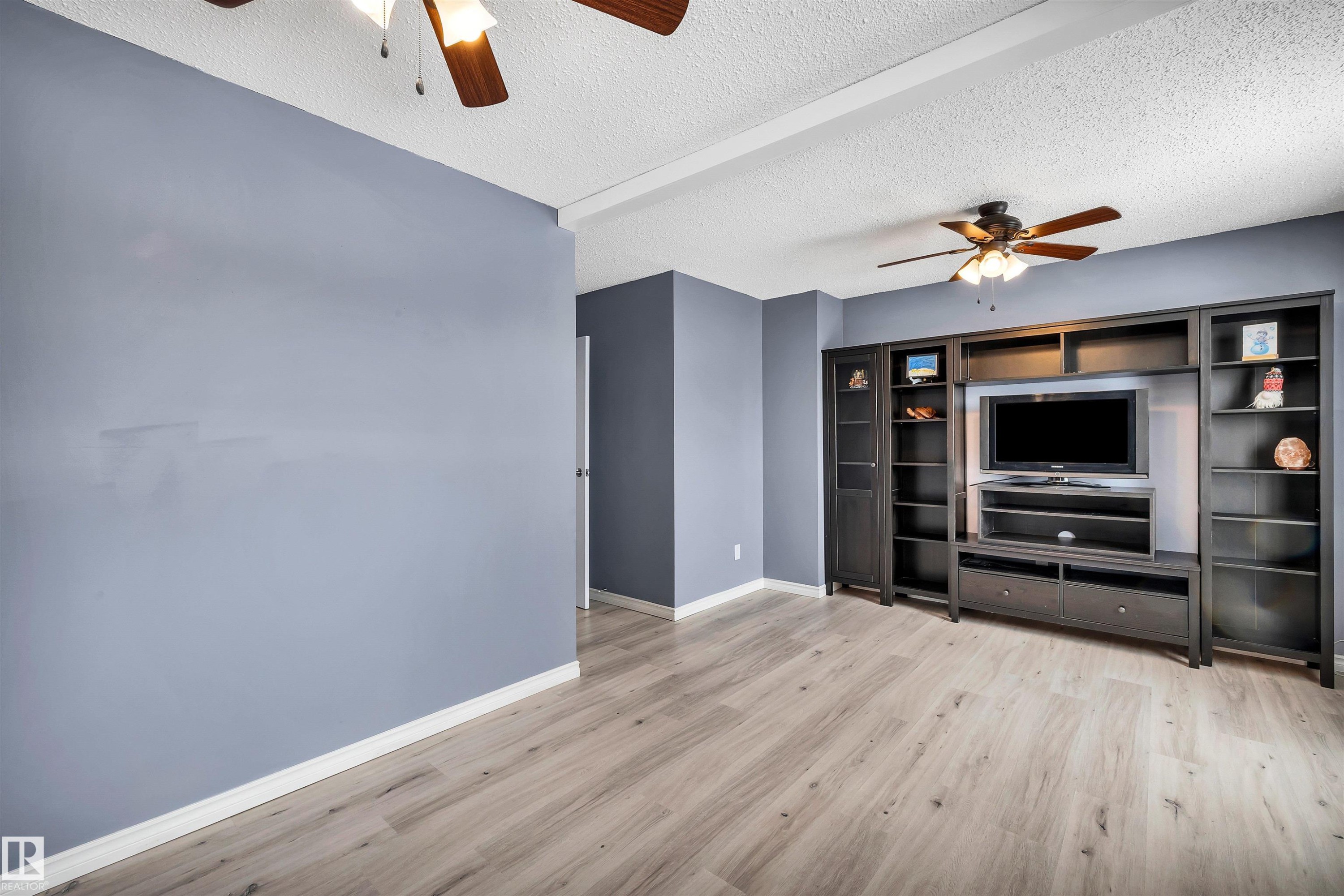 14204 31 Street, Edmonton, AB - Indoor Photo Showing Other Room