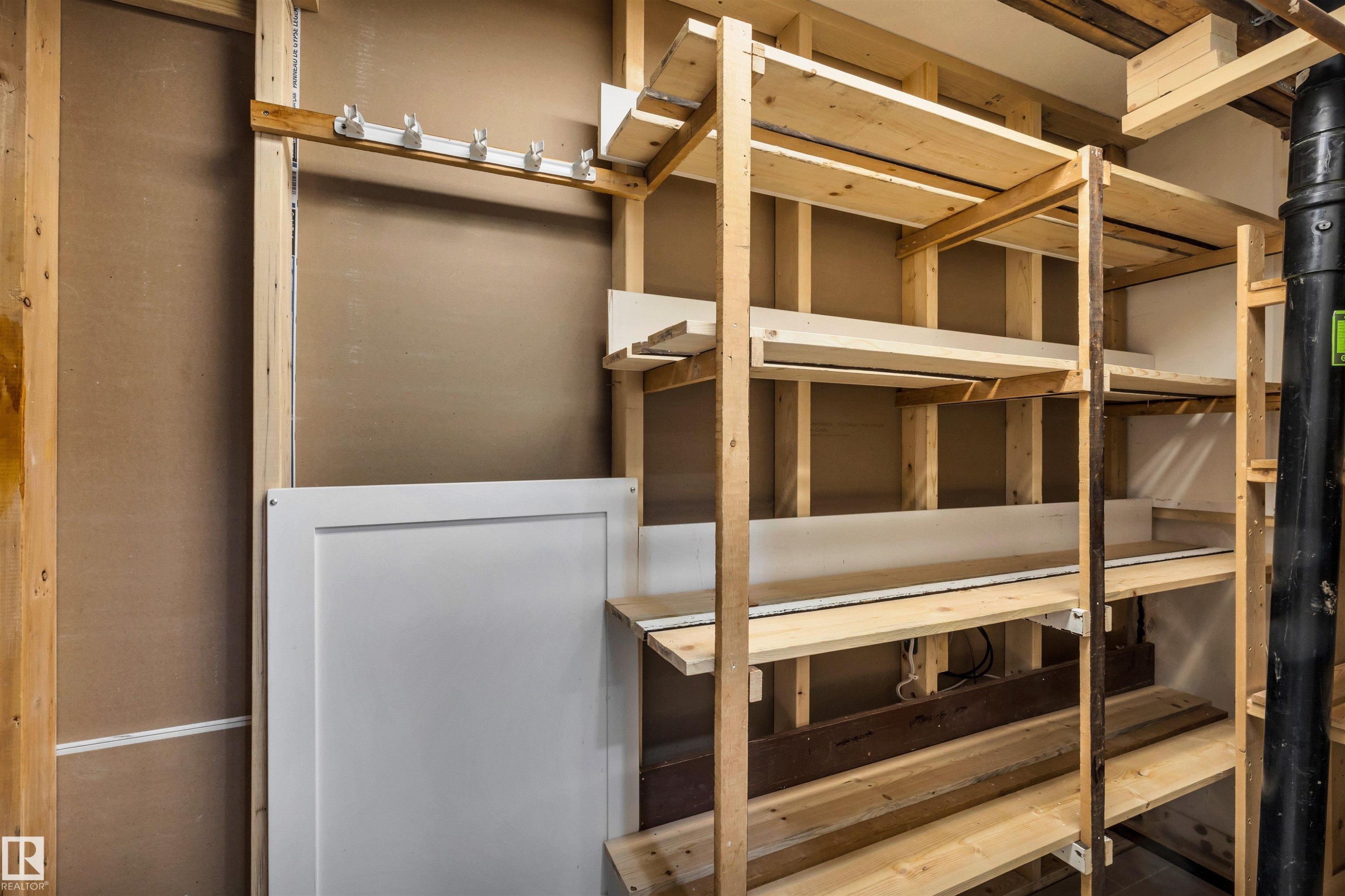 14204 31 Street, Edmonton, AB - Indoor