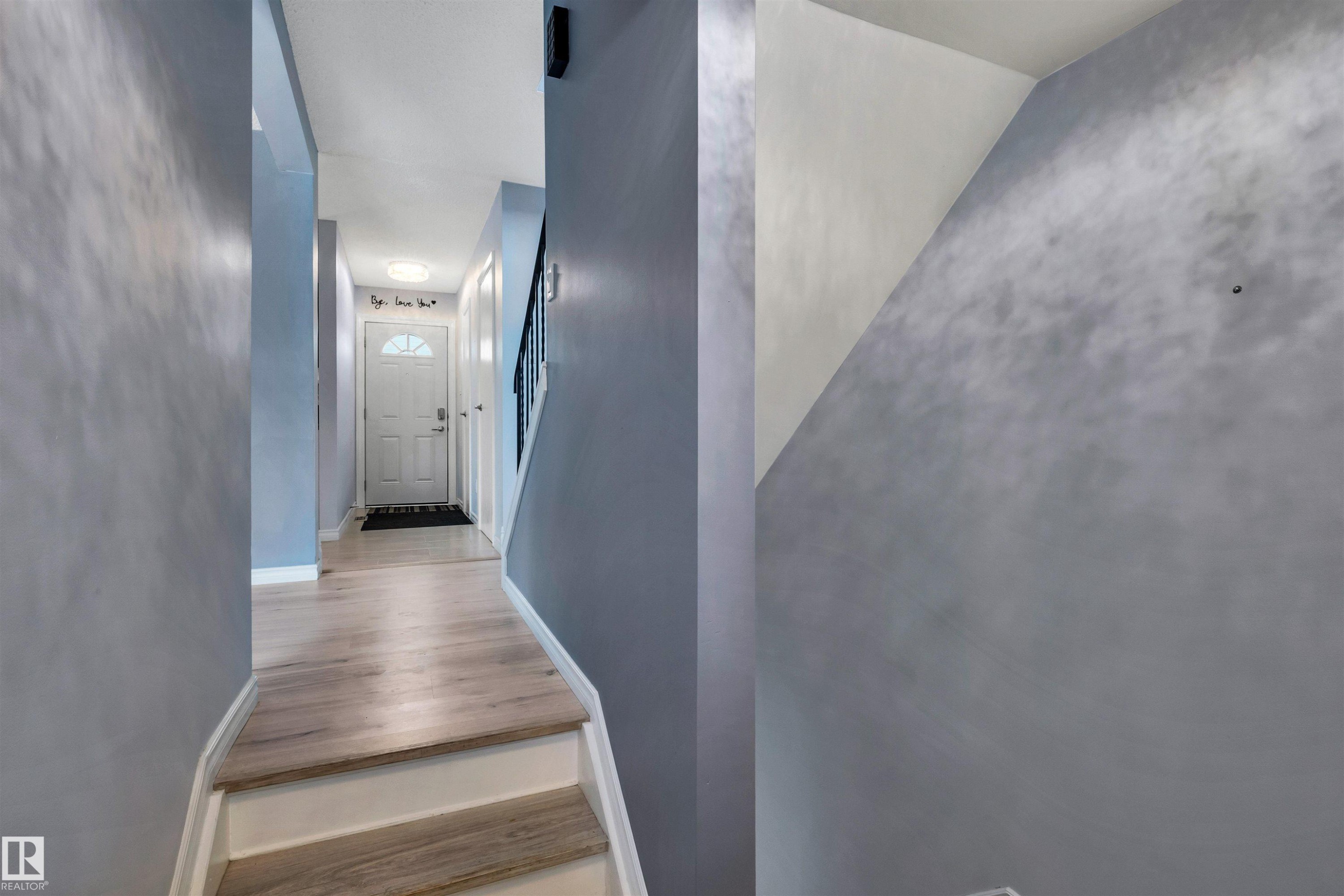 14204 31 Street, Edmonton, AB - Indoor Photo Showing Other Room