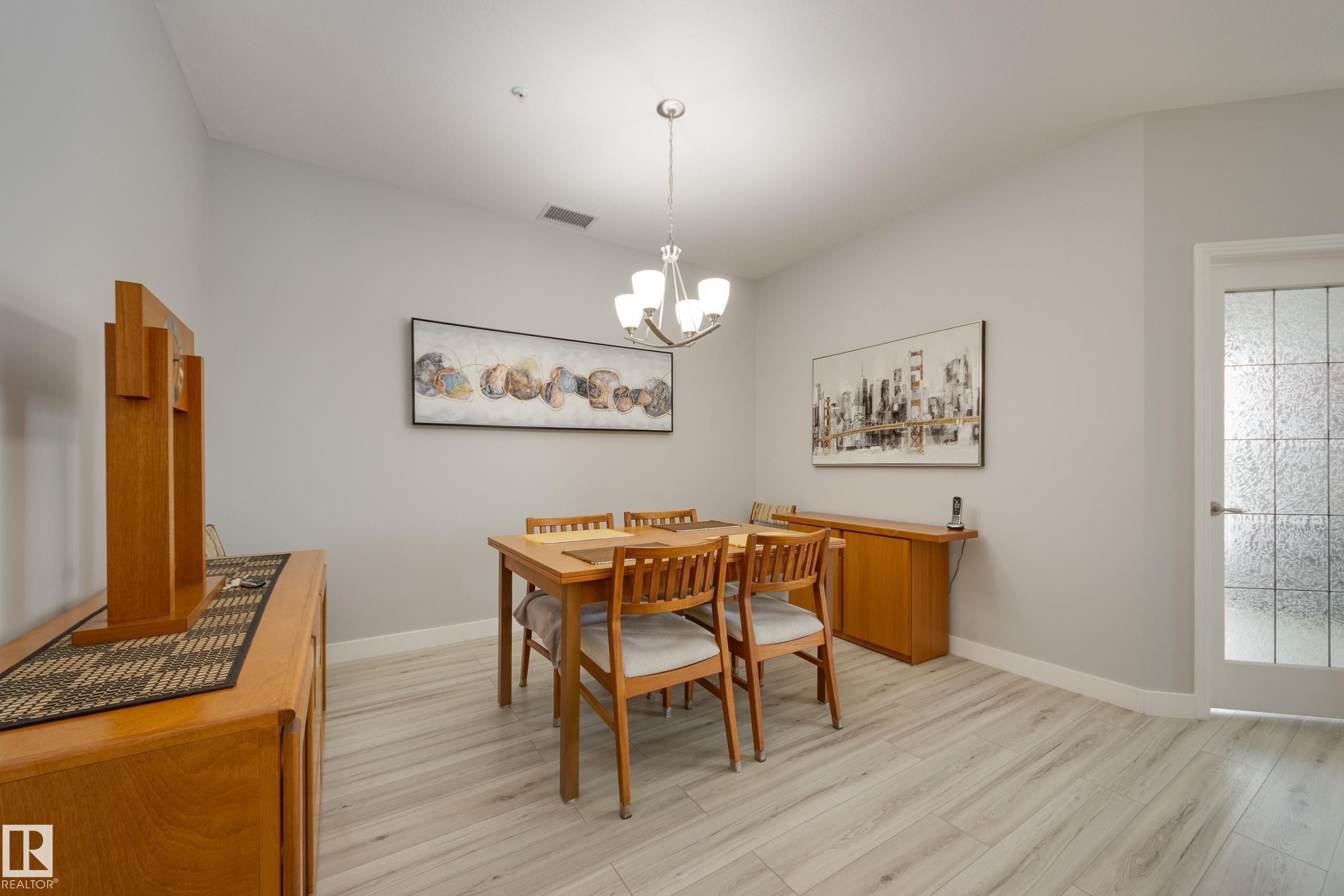215 1003 Gault Boulevard, Edmonton, AB - Indoor Photo Showing Dining Room