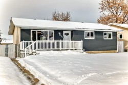 23 Balmoral Drive Spruce Grove, AB T7X 1C7